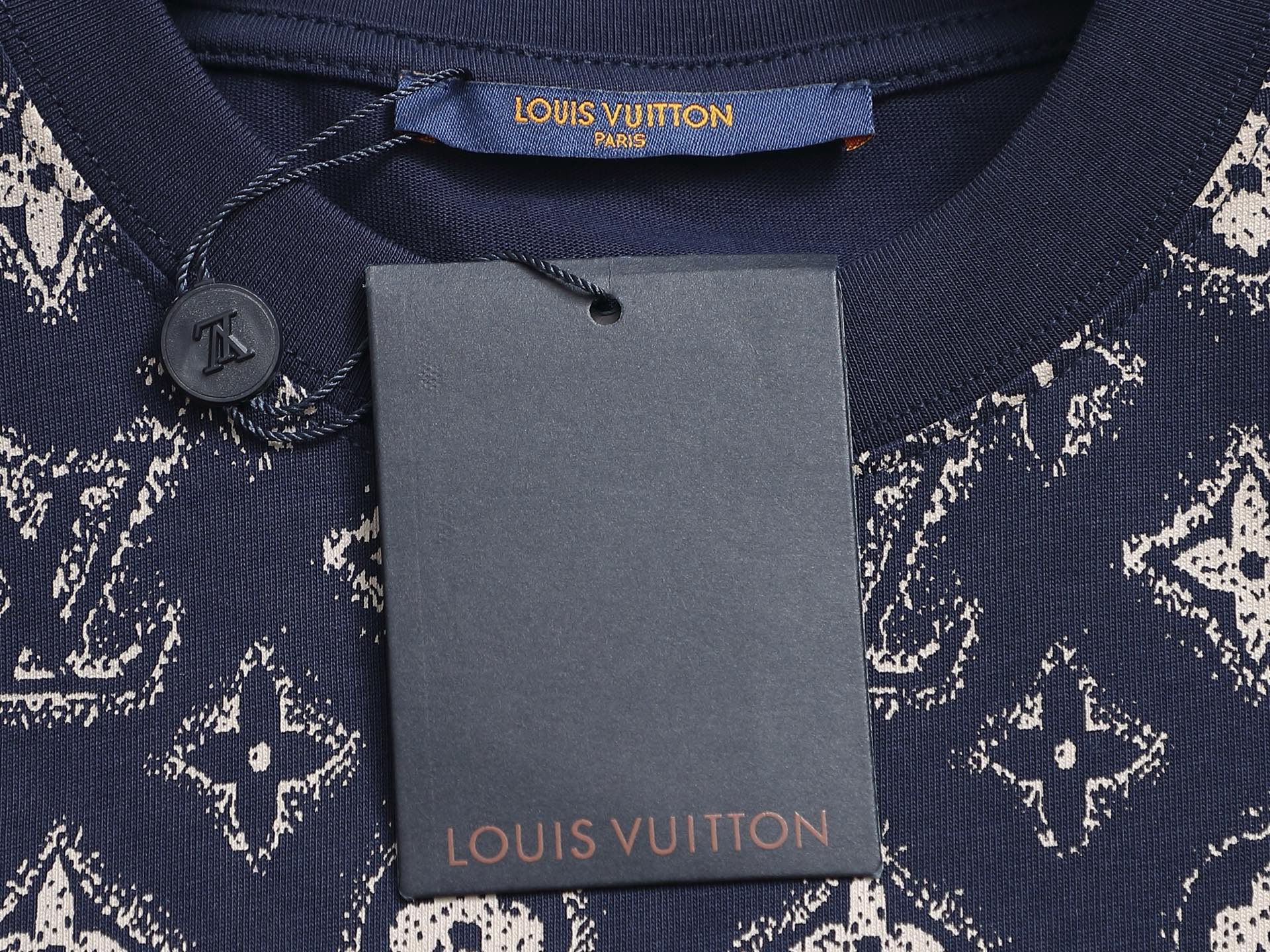 LuxluxHouse Best Quality Clothes T-shirt Louis Vuitton