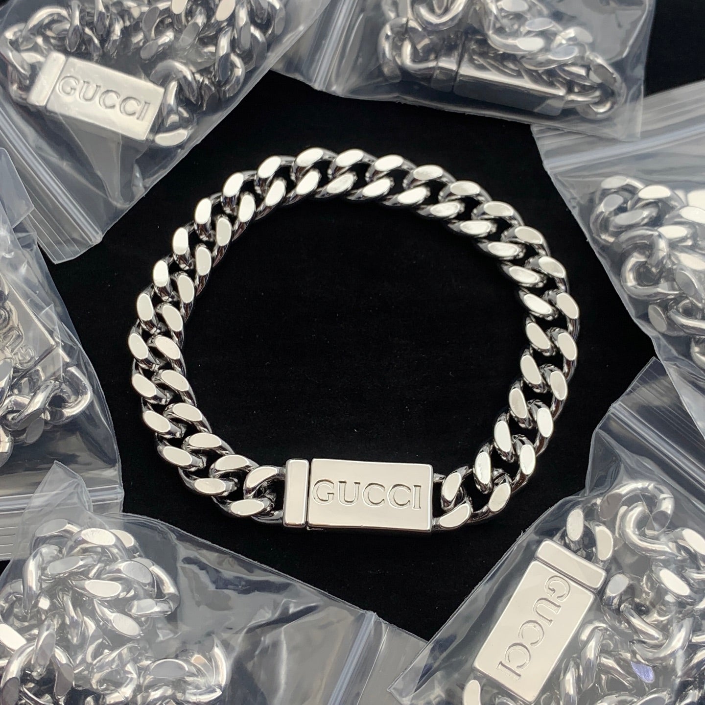 LuxluxHouse Low Price And High Quality Accessories Gucci