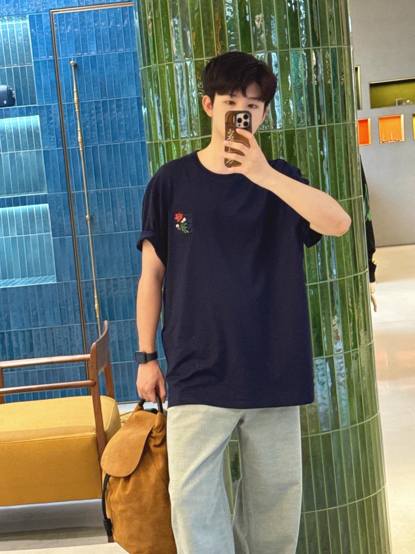 LuxluxHouse Best Quality Clothes T-shirt Loewe