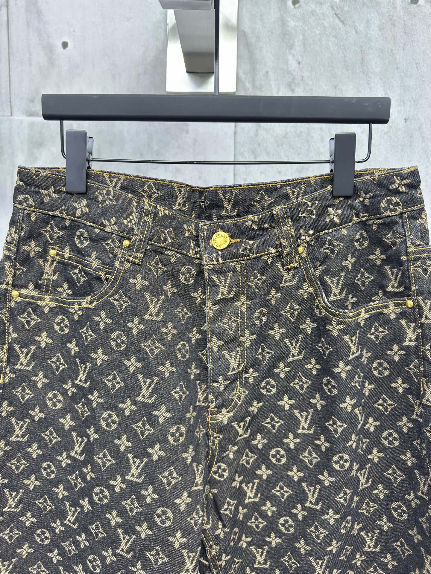 LuxluxHouse Best Quality Clothes Pants Louis Vuitton