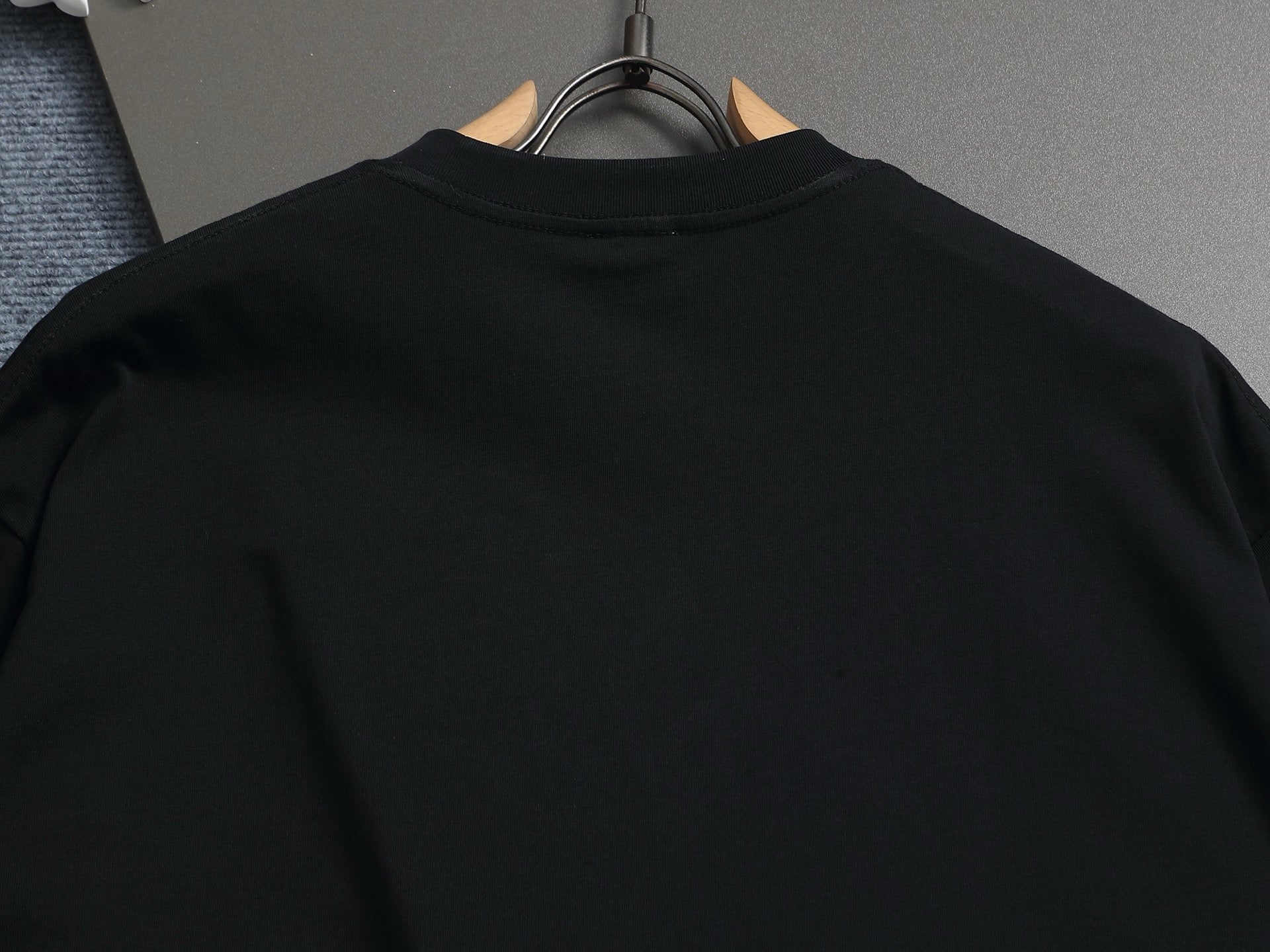 LuxluxHouse Best Quality Clothes T-shirt Loewe