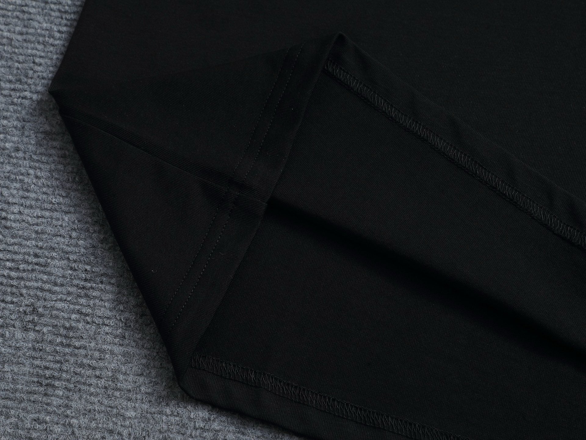 LuxluxHouse Best Quality Clothes T-shirt Loewe