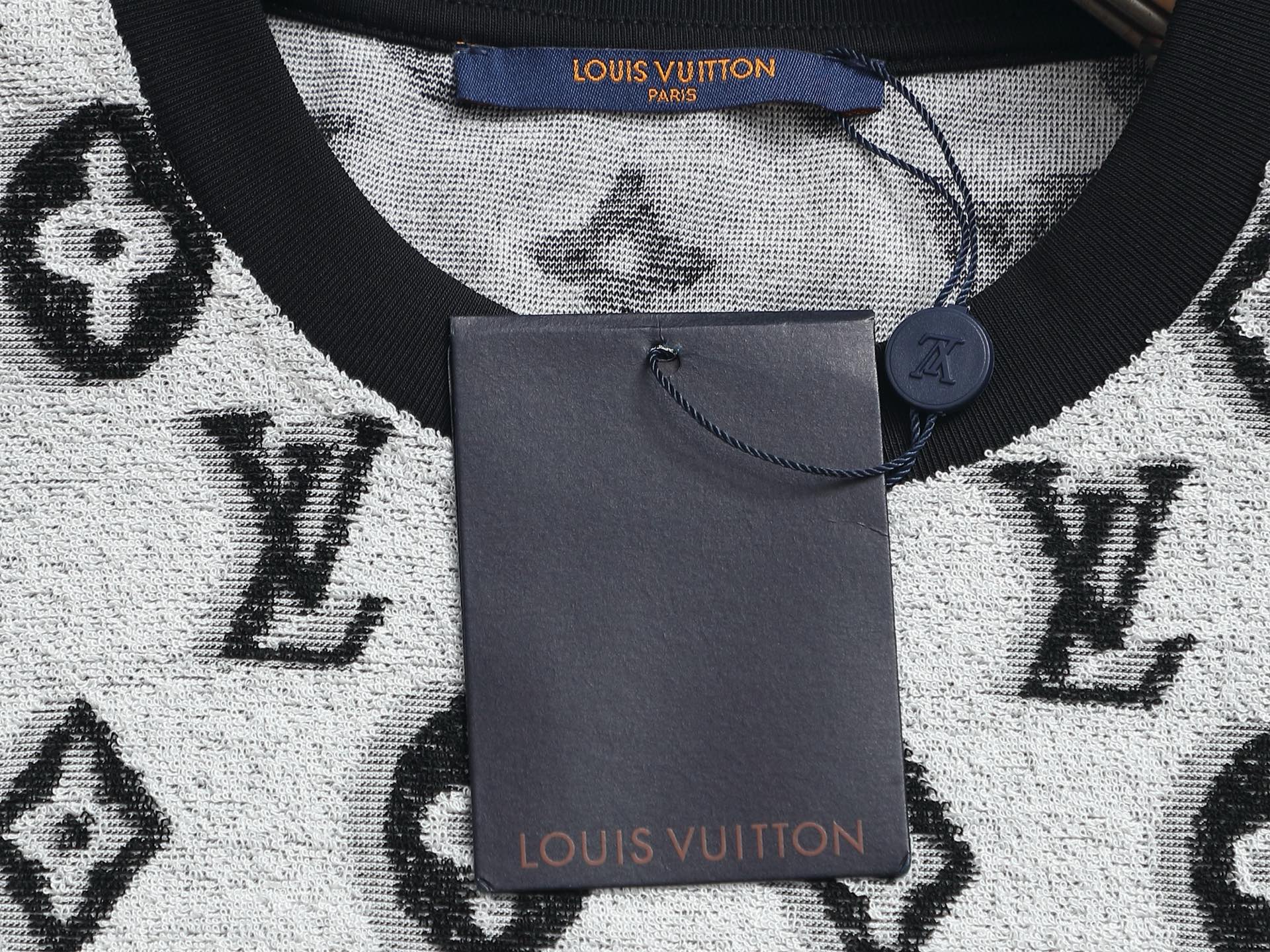 LuxluxHouse Best Quality Clothes T-shirt Louis Vuitton
