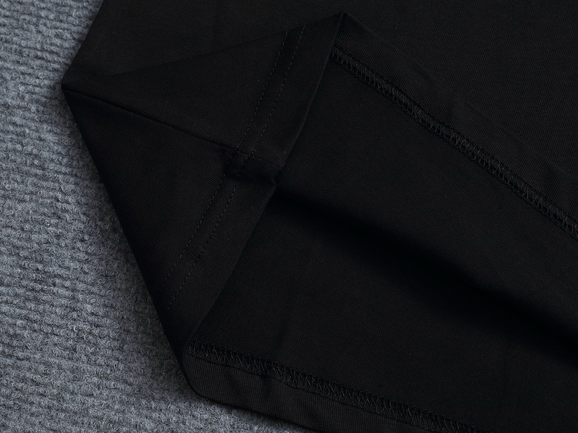 LuxluxHouse Best Quality Clothes T-shirt Arcteryx