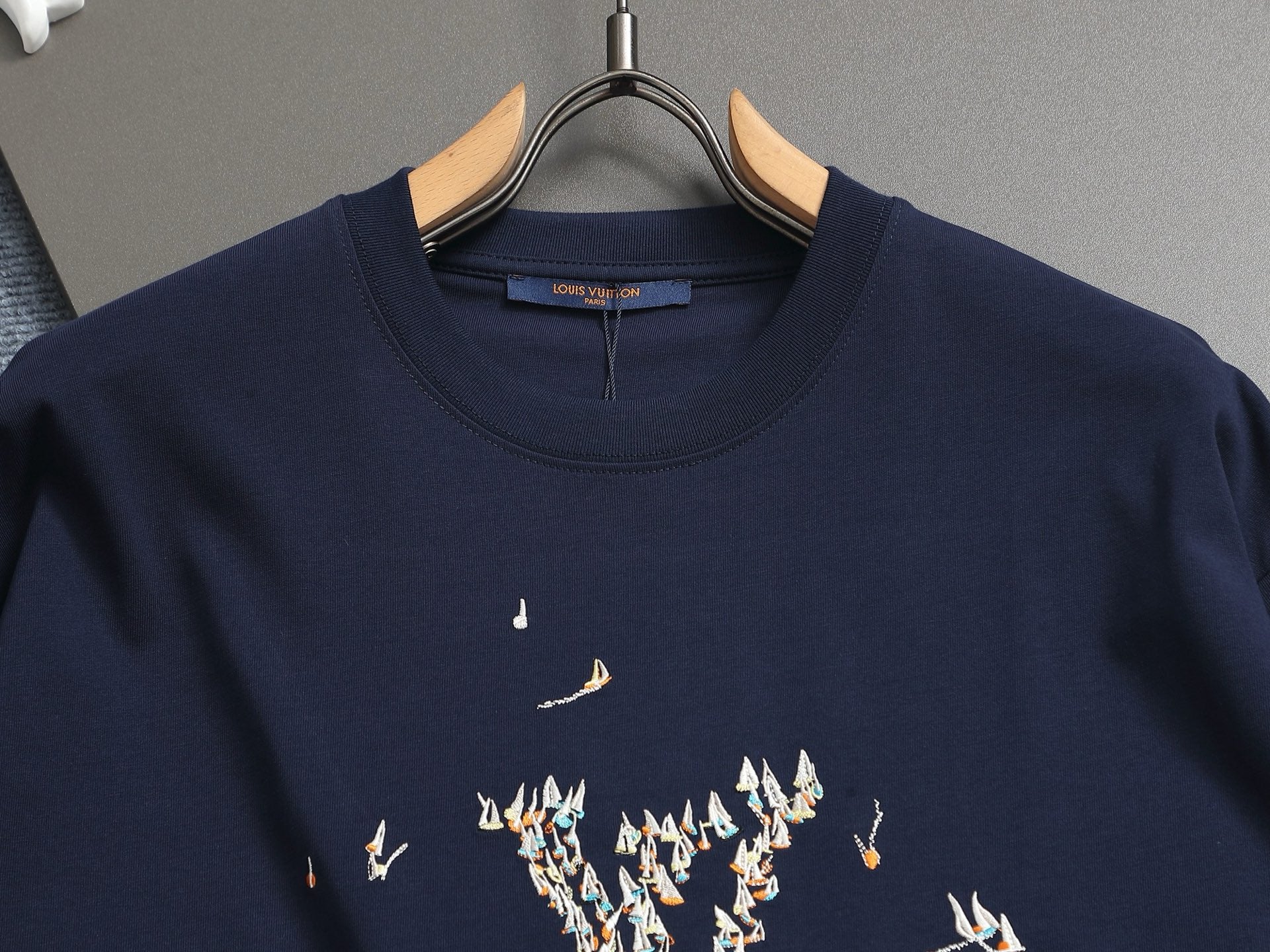 LuxluxHouse Best Quality Clothes T-shirt Louis Vuitton