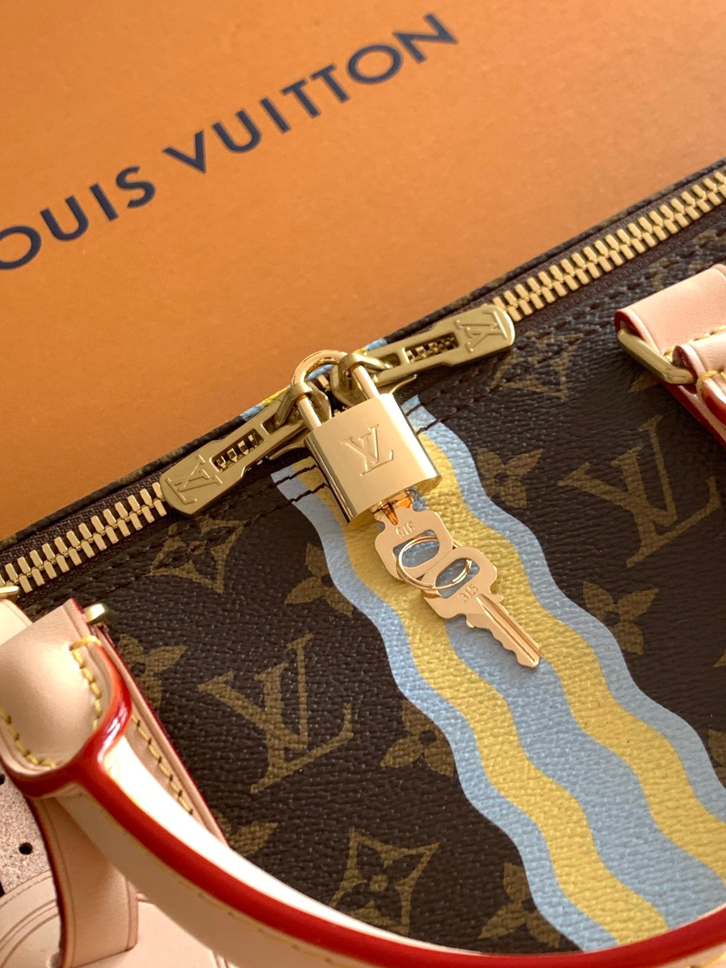 LuxluxHouse Best Quality Bags Best Louis Vuitton Men