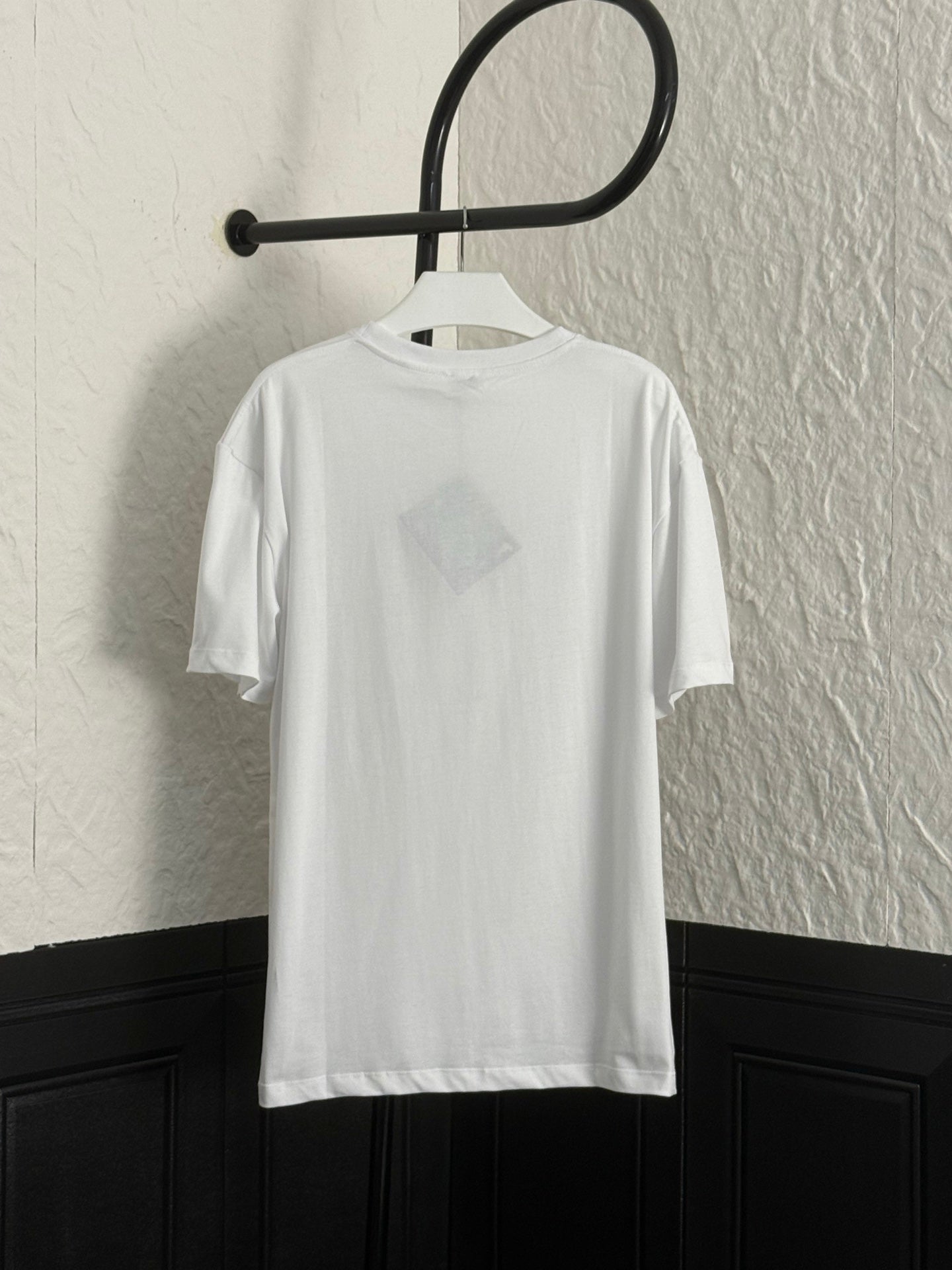 LuxluxHouse Best Quality Clothes T-shirt Loewe