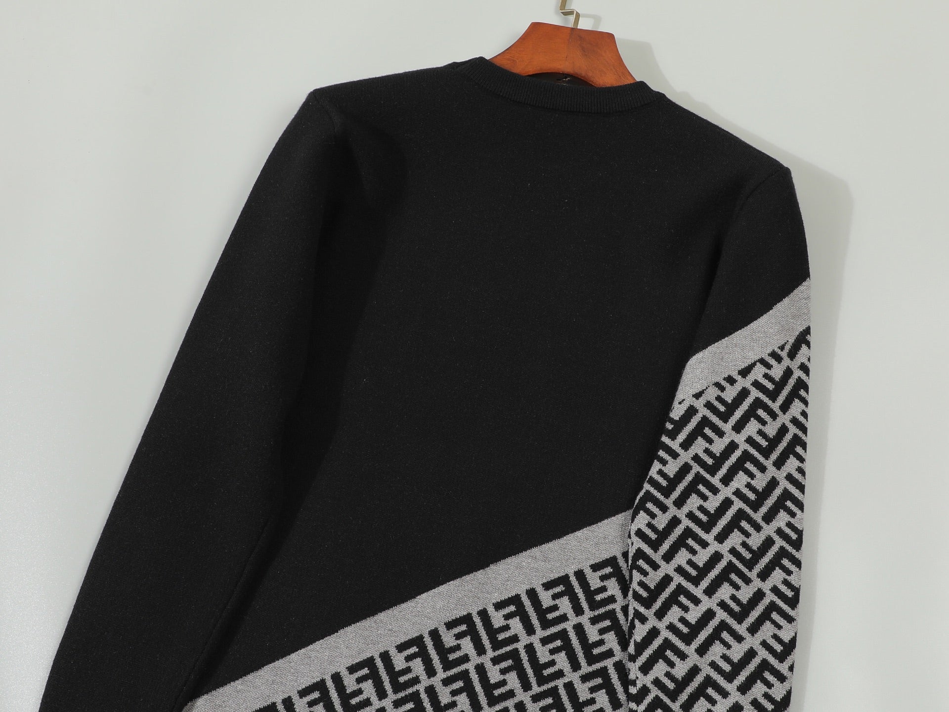 LuxluxHouse Best Quality Clothes Fendi Hoodie & Sweater