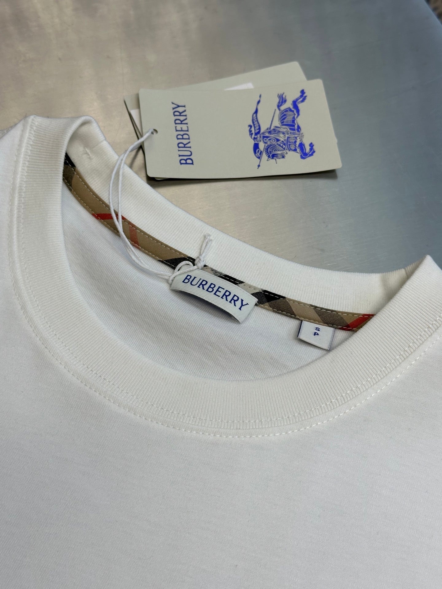 LuxluxHouse Best Quality Clothes Burberry T-shirt