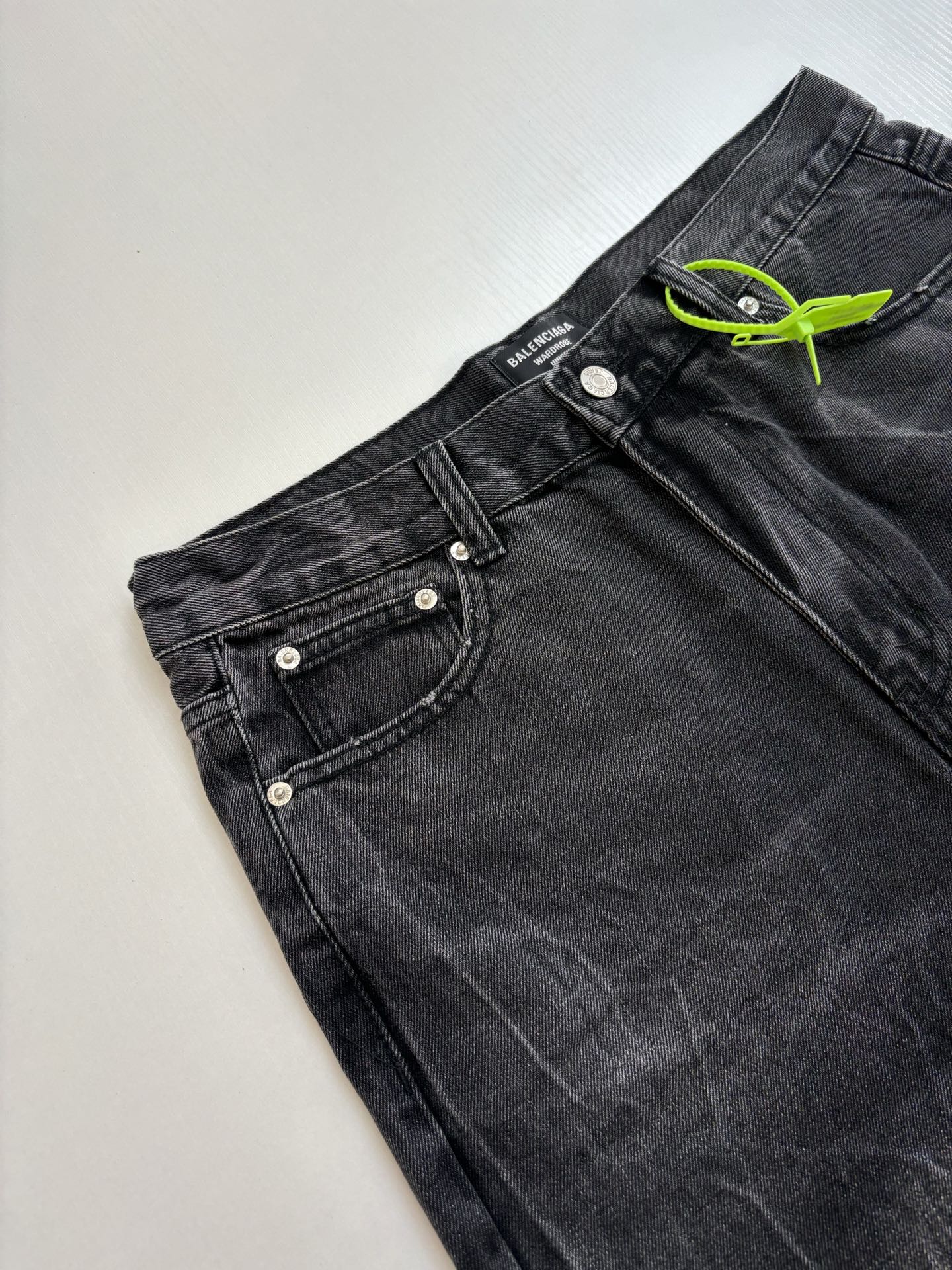 LuxluxHouse Best Quality Clothes Balenciaga Pants