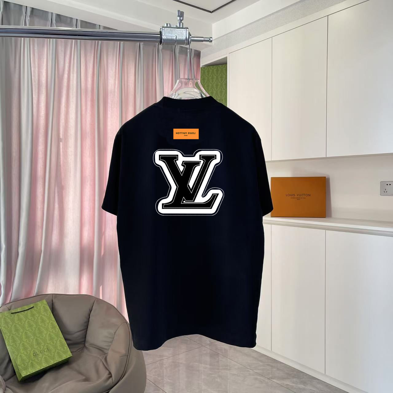 LuxluxHouse Best Quality Clothes T-shirt Louis Vuitton