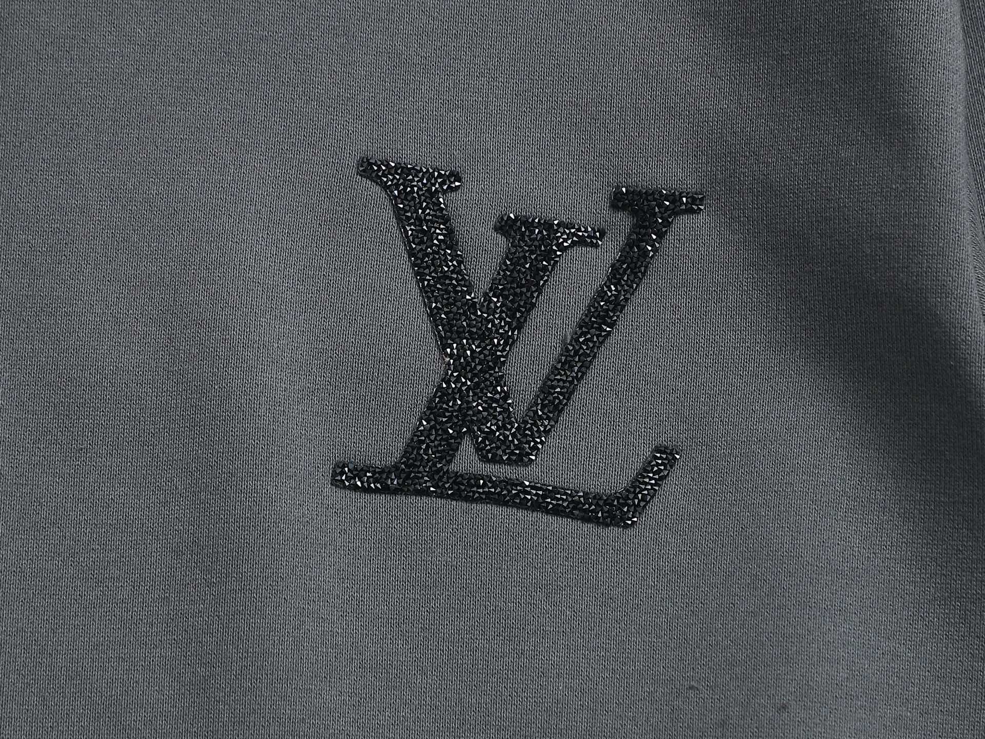 LuxluxHouse Best Quality Clothes T-shirt Louis Vuitton