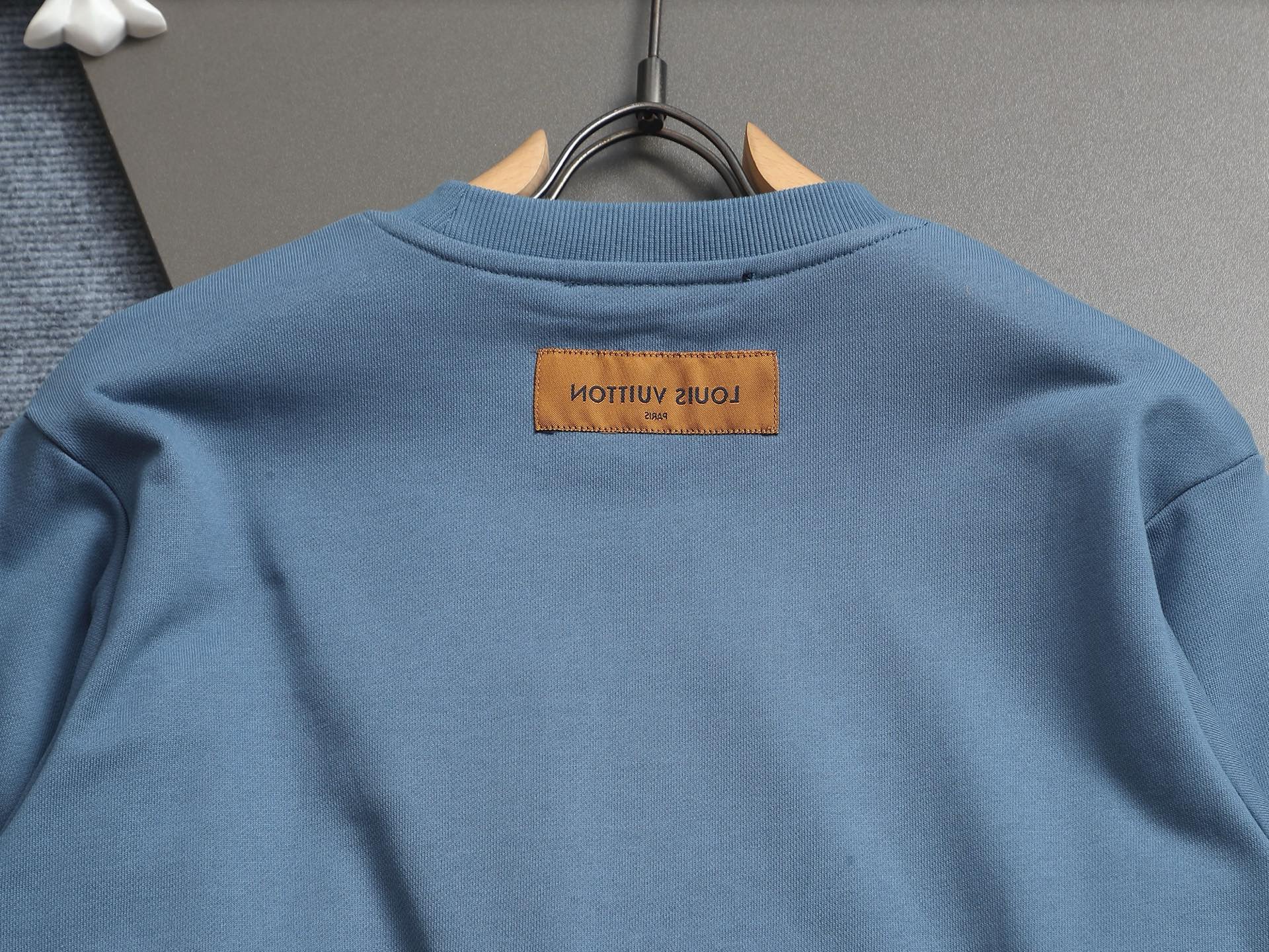 LuxluxHouse Best Quality Clothes T-shirt Louis Vuitton