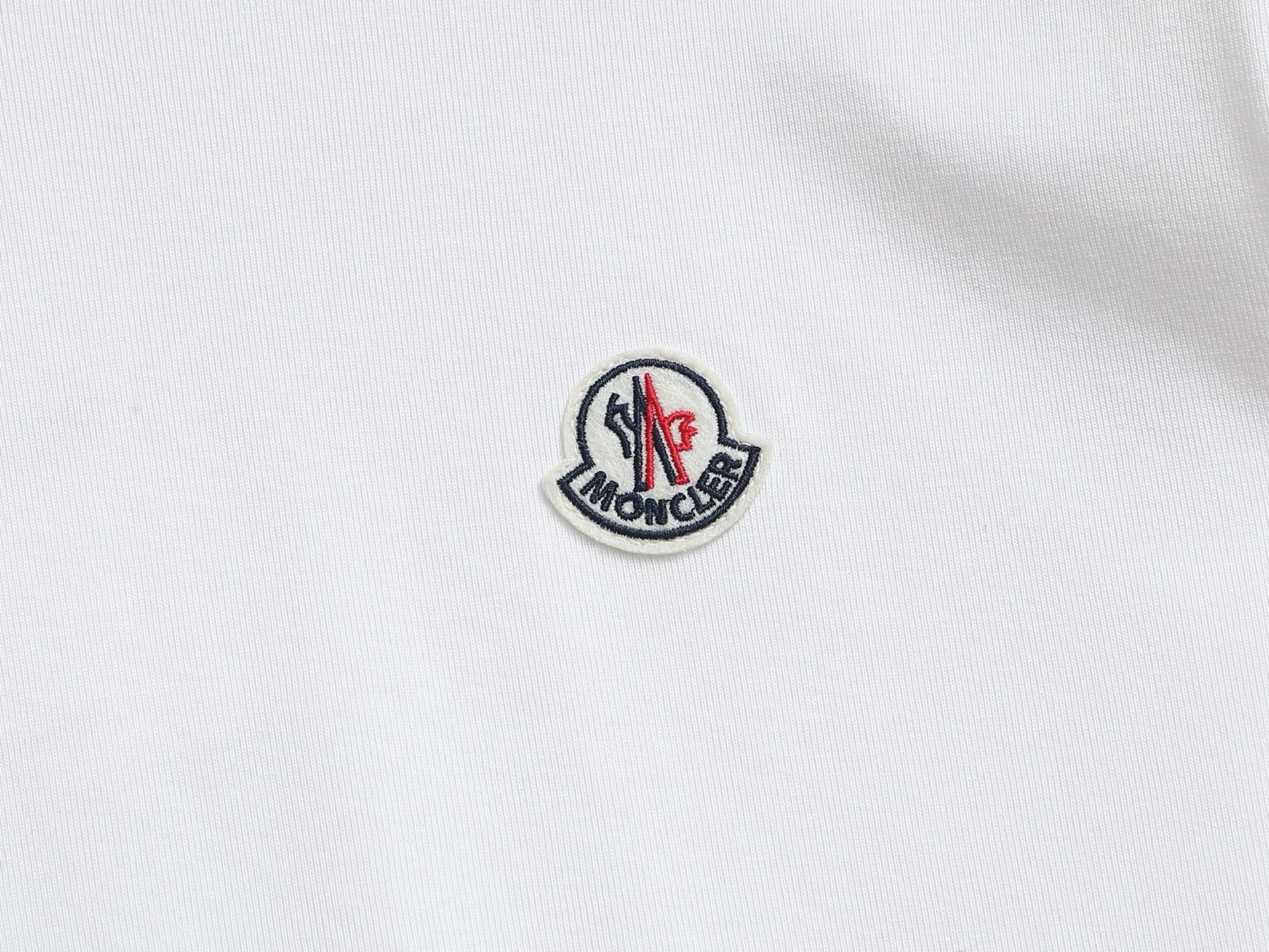 LuxluxHouse Best Quality Clothes T-shirt Moncler