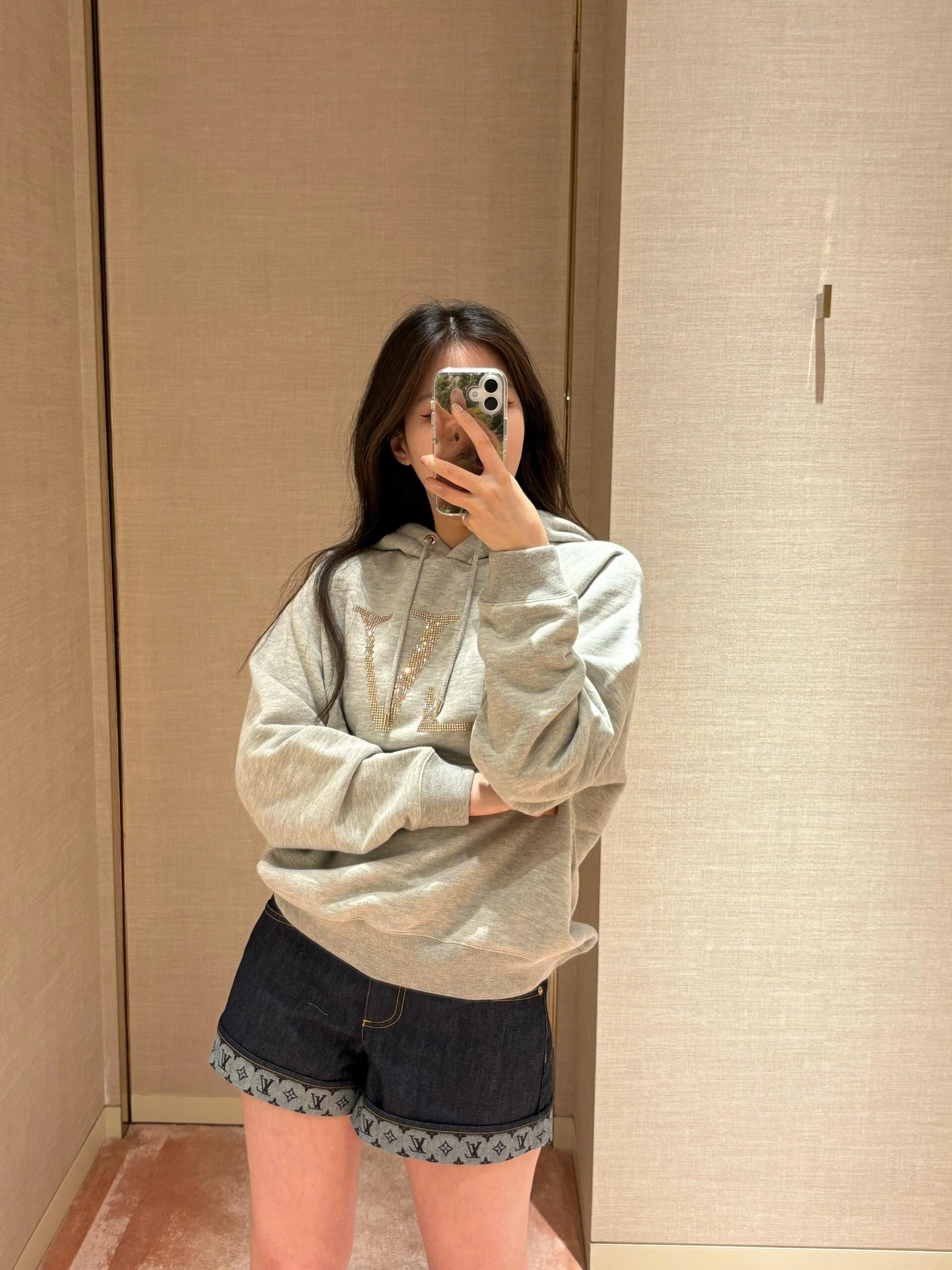 LuxluxHouse Best Quality Clothes Hoodie & Sweater Louis Vuitton