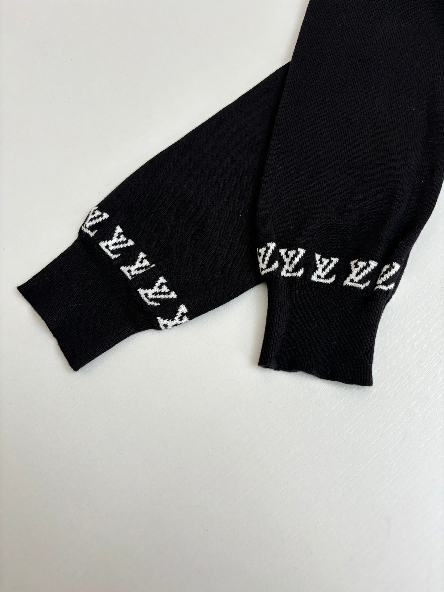 LuxluxHouse Best Quality Clothes Hoodie & Sweater Louis Vuitton