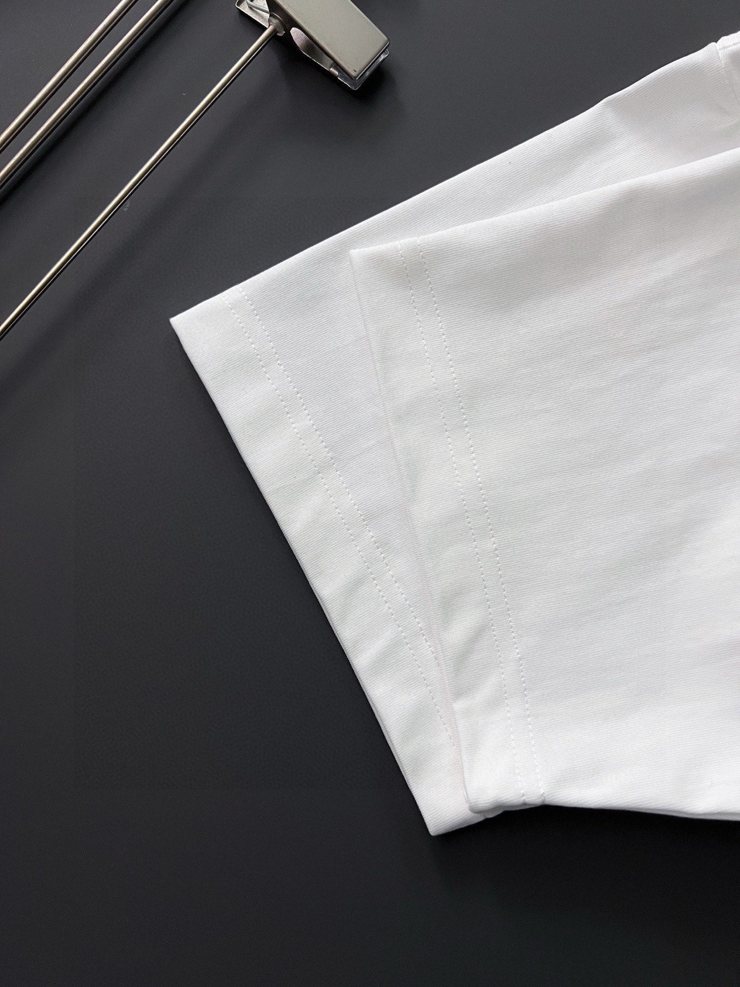 LuxluxHouse Best Quality Clothes T-shirt Loewe