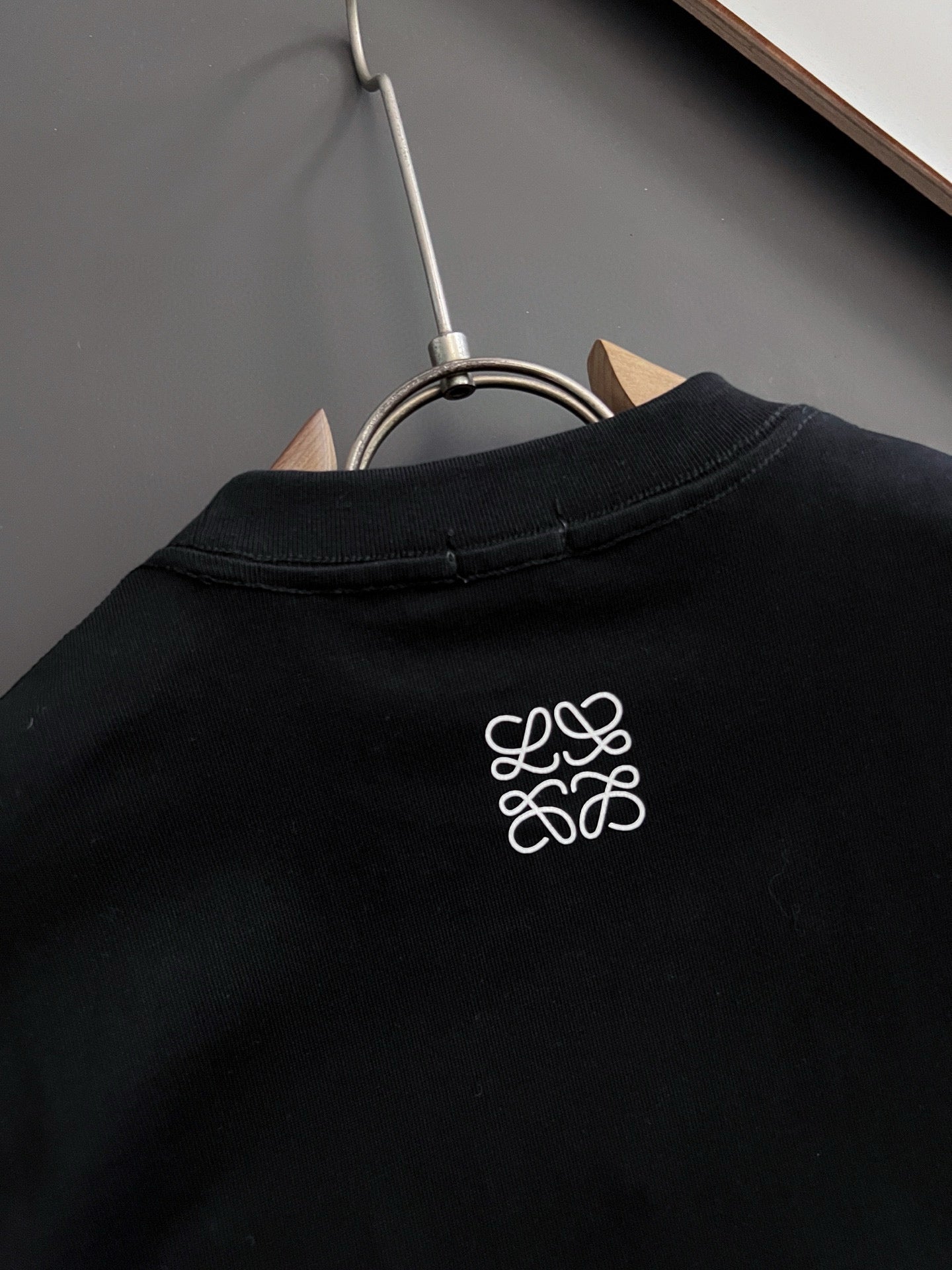 LuxluxHouse Best Quality Clothes T-shirt Loewe