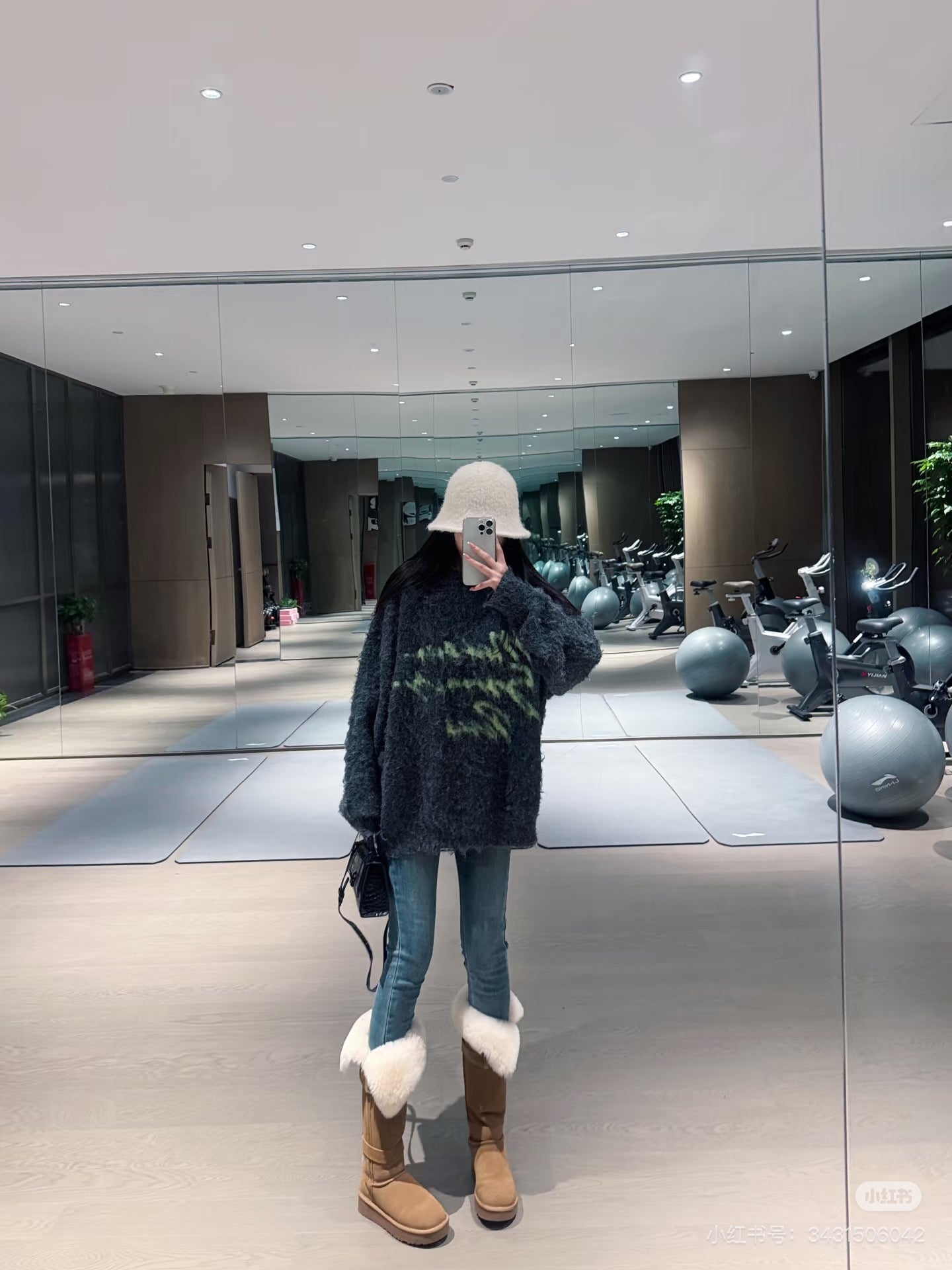 LuxluxHouse Best Quality Clothes Givenchy Hoodie & Sweater
