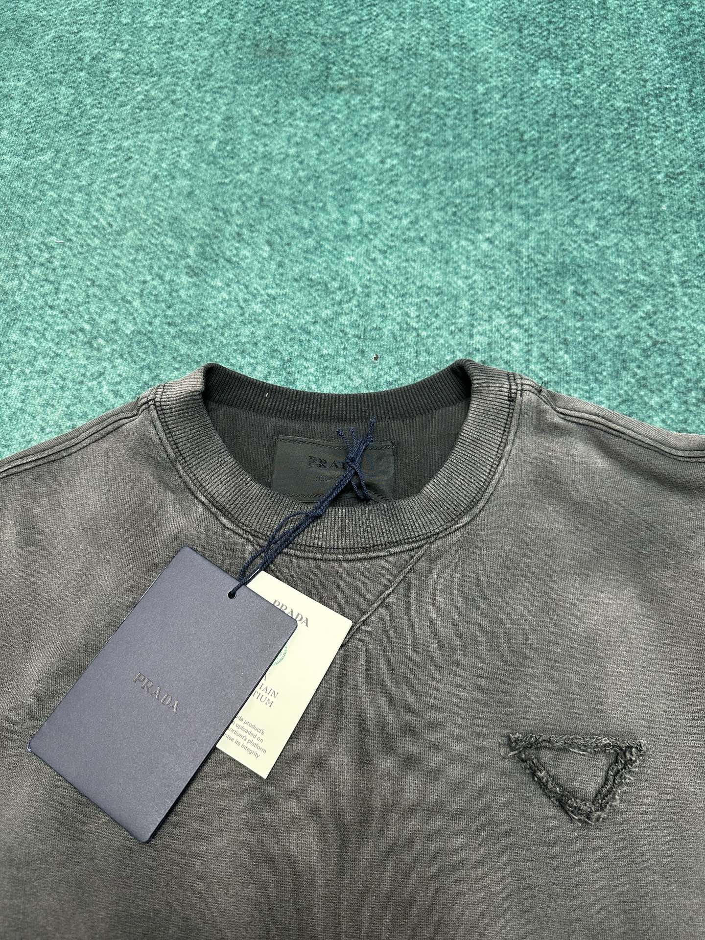 LuxluxHouse Best Quality Clothes T-shirt Prada