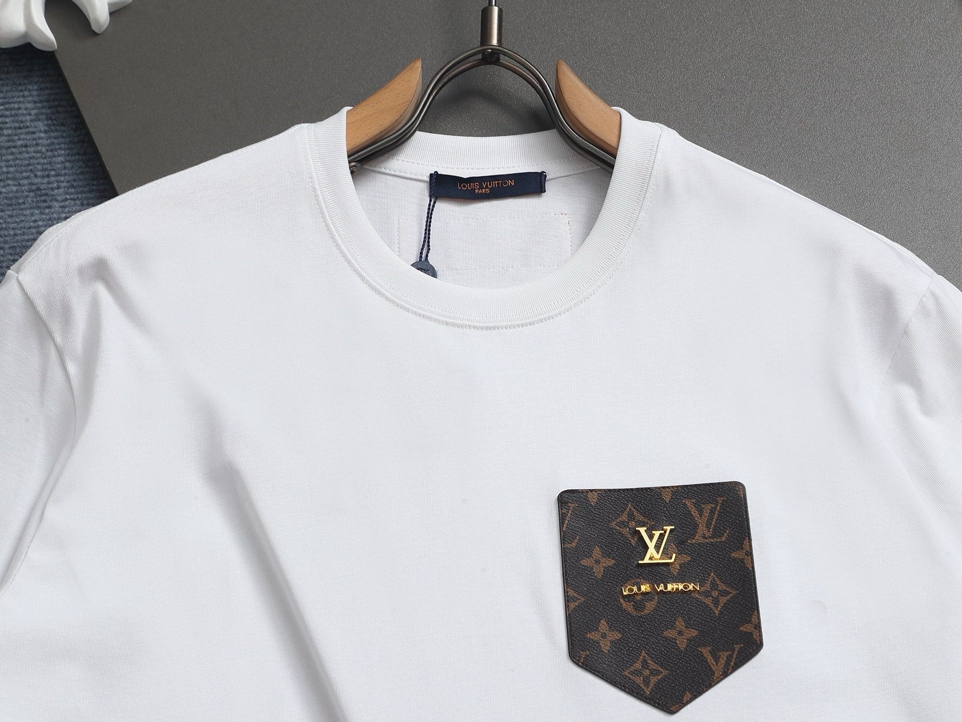 LuxluxHouse Best Quality Clothes T-shirt Louis Vuitton