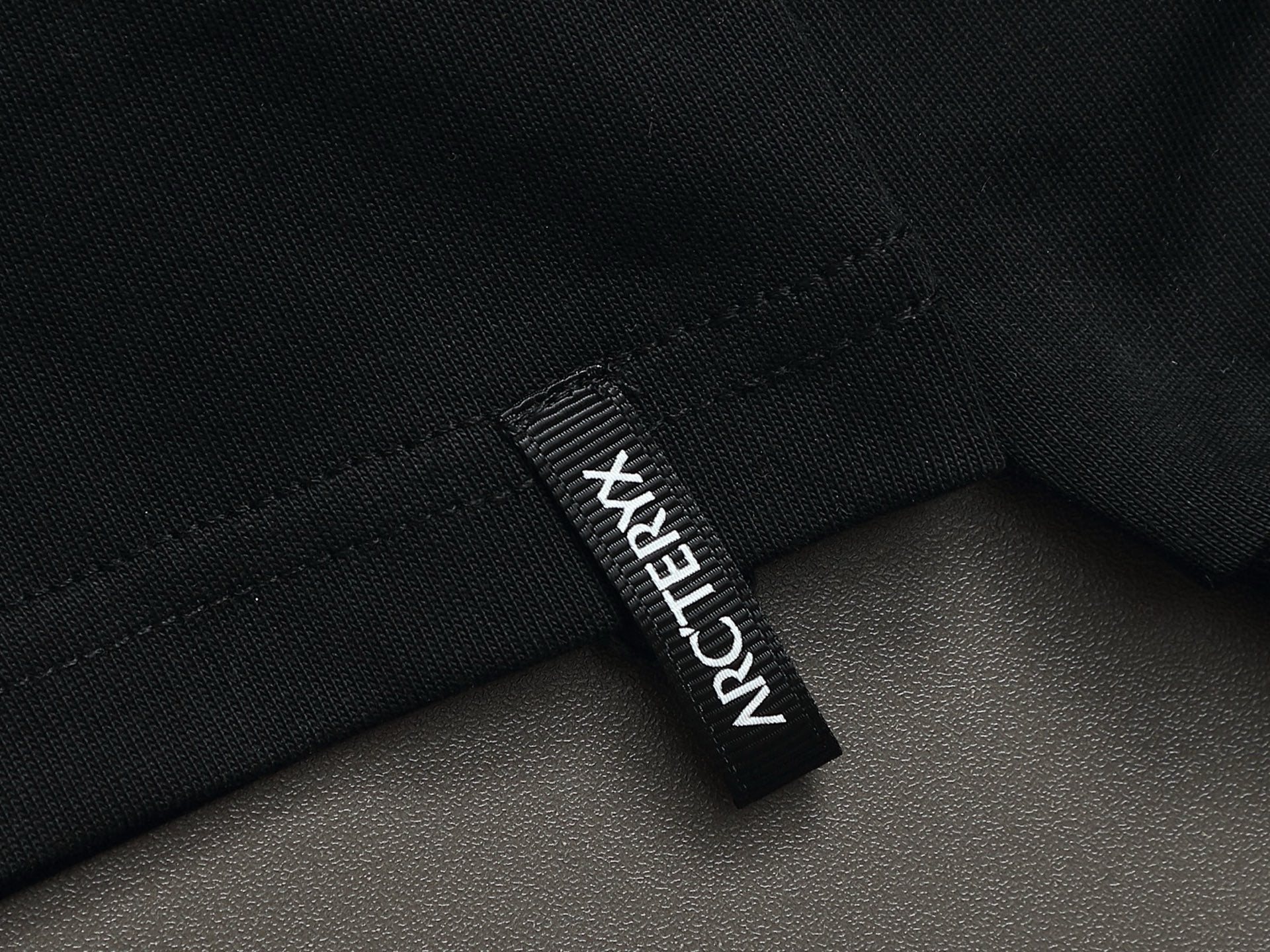 LuxluxHouse Best Quality Clothes T-shirt Arcteryx