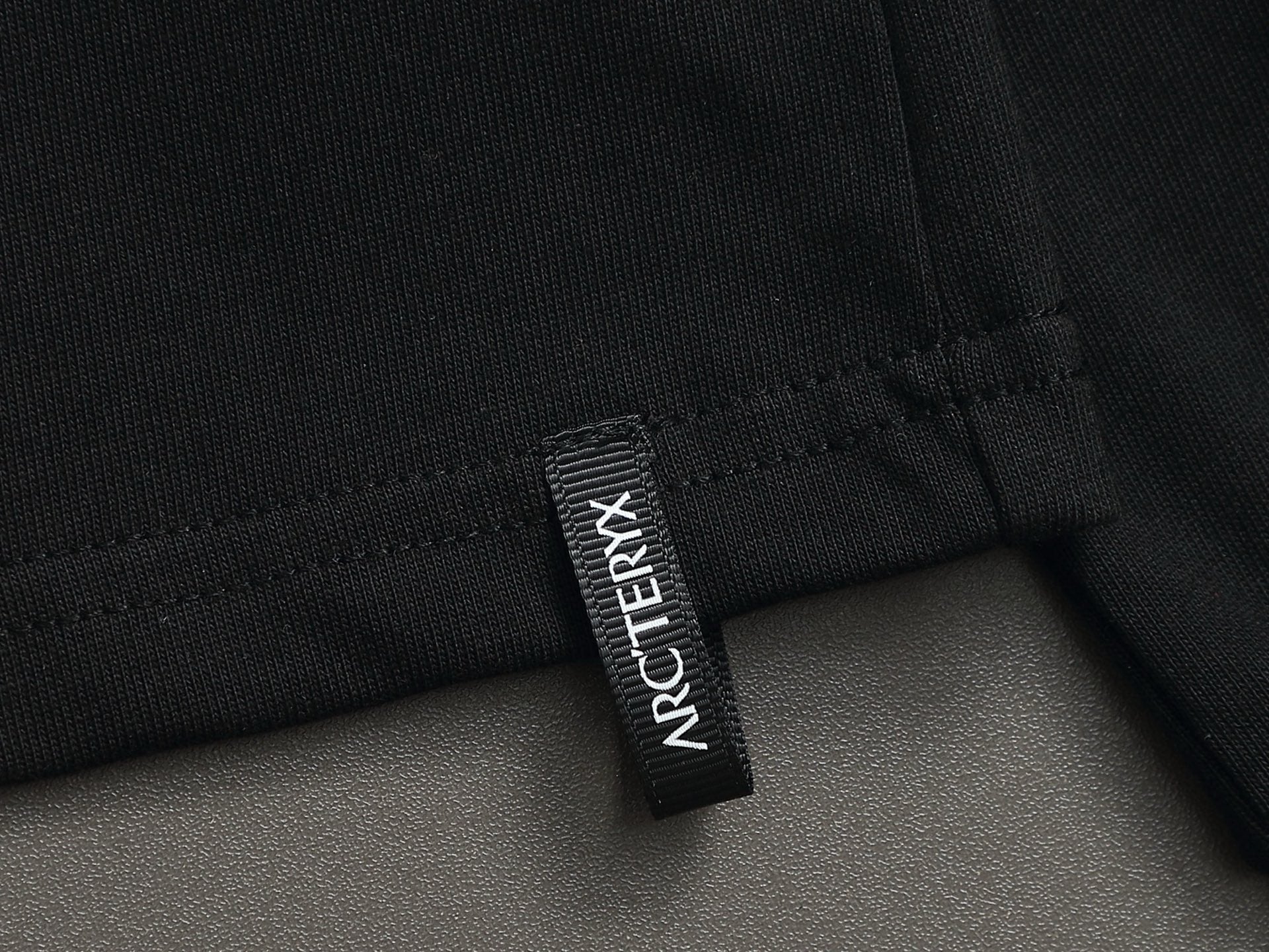 LuxluxHouse Best Quality Clothes T-shirt Arcteryx