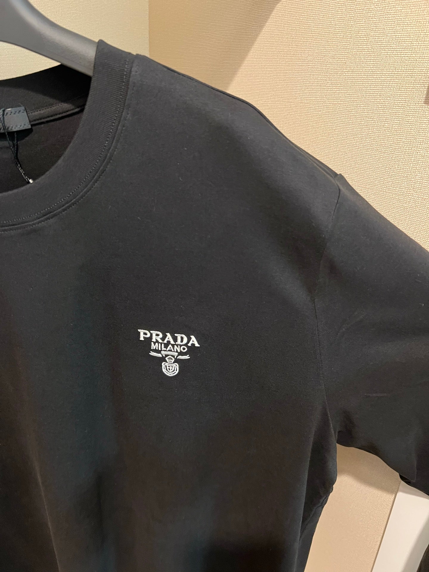 LuxluxHouse Best Quality Clothes T-shirt Prada