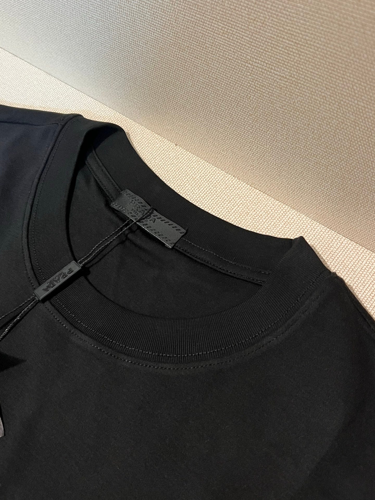 LuxluxHouse Best Quality Clothes T-shirt Prada