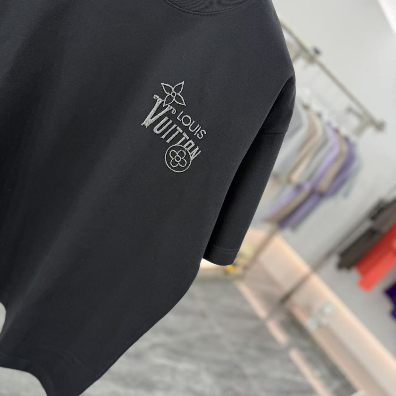 LuxluxHouse Best Quality Clothes T-shirt Louis Vuitton