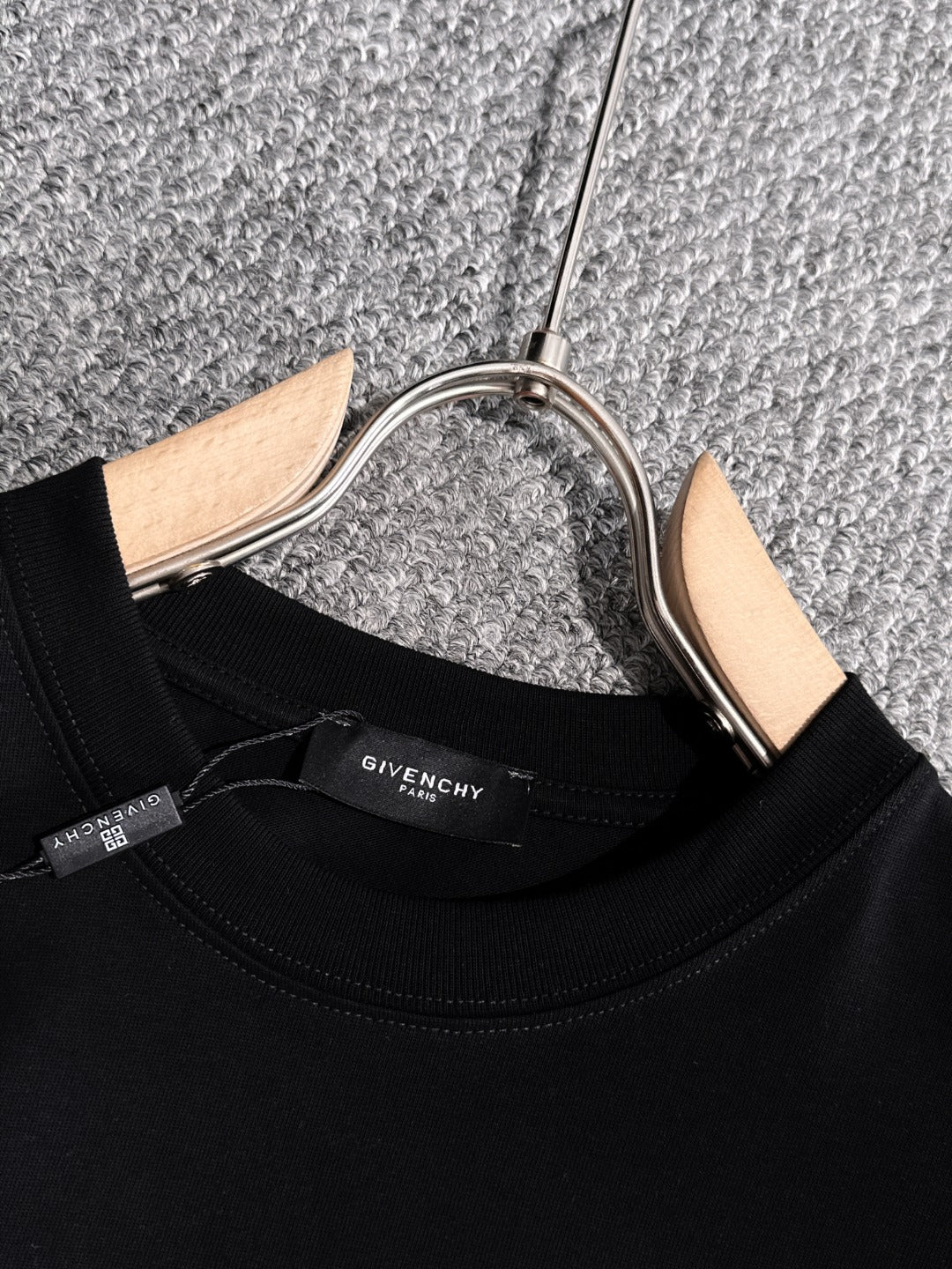 LuxluxHouse Best Quality Clothes Givenchy T-shirt