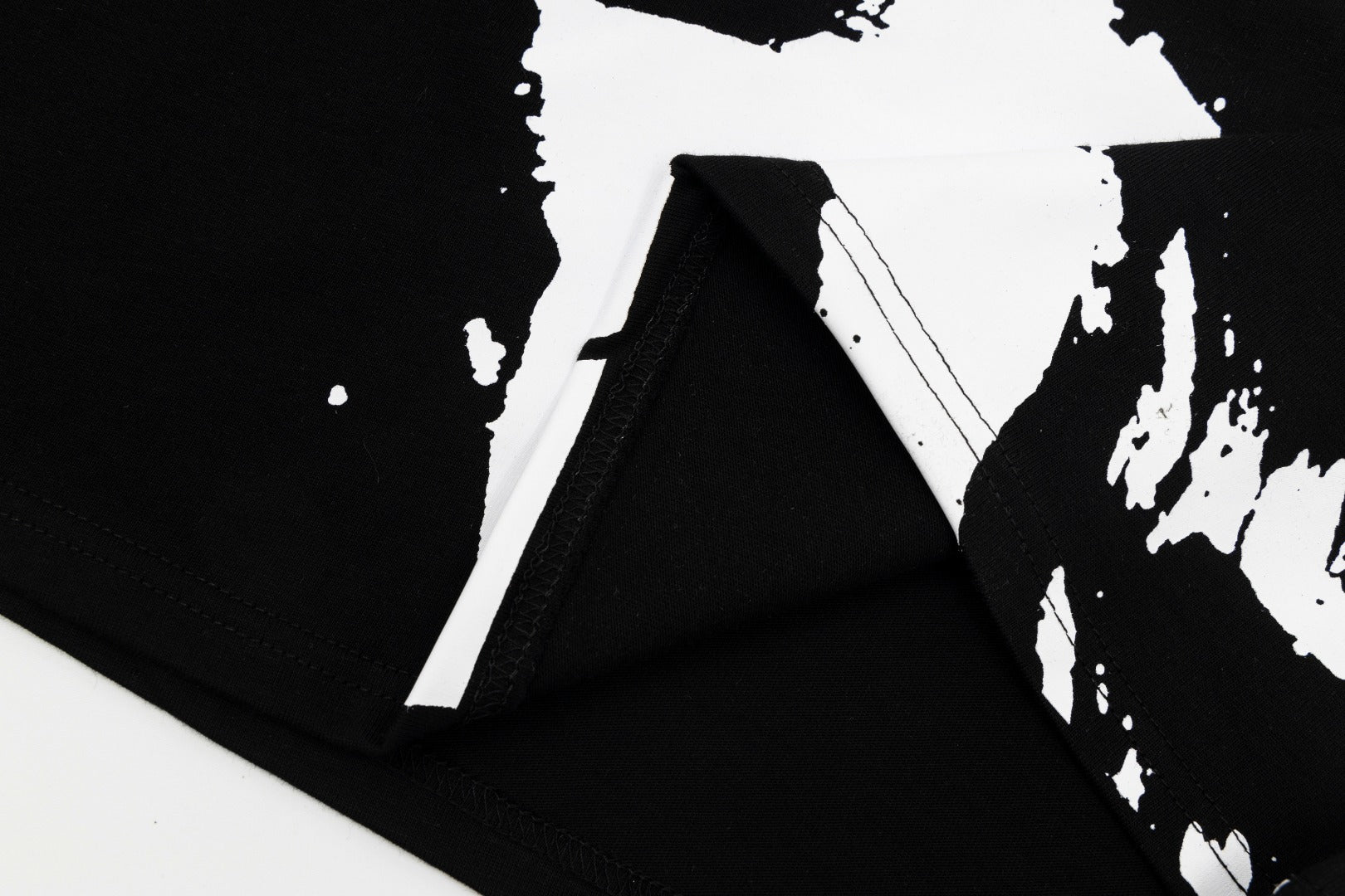 LuxluxHouse Best Quality Clothes T-shirt Chanel & Maison Margiela