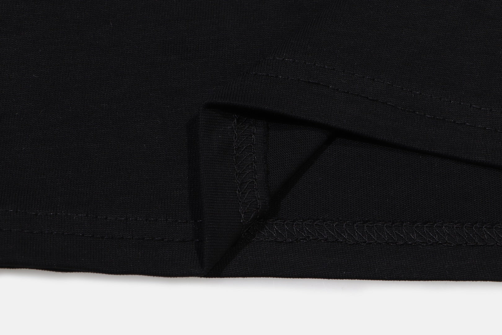 LuxluxHouse Best Quality Clothes T-shirt THUG