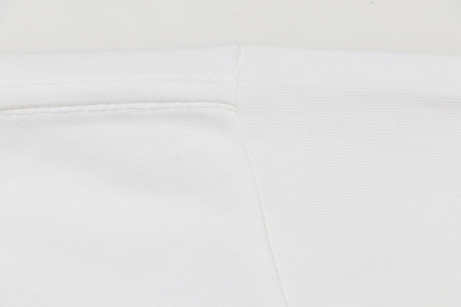 LuxluxHouse Best Quality Clothes T-shirt THUG