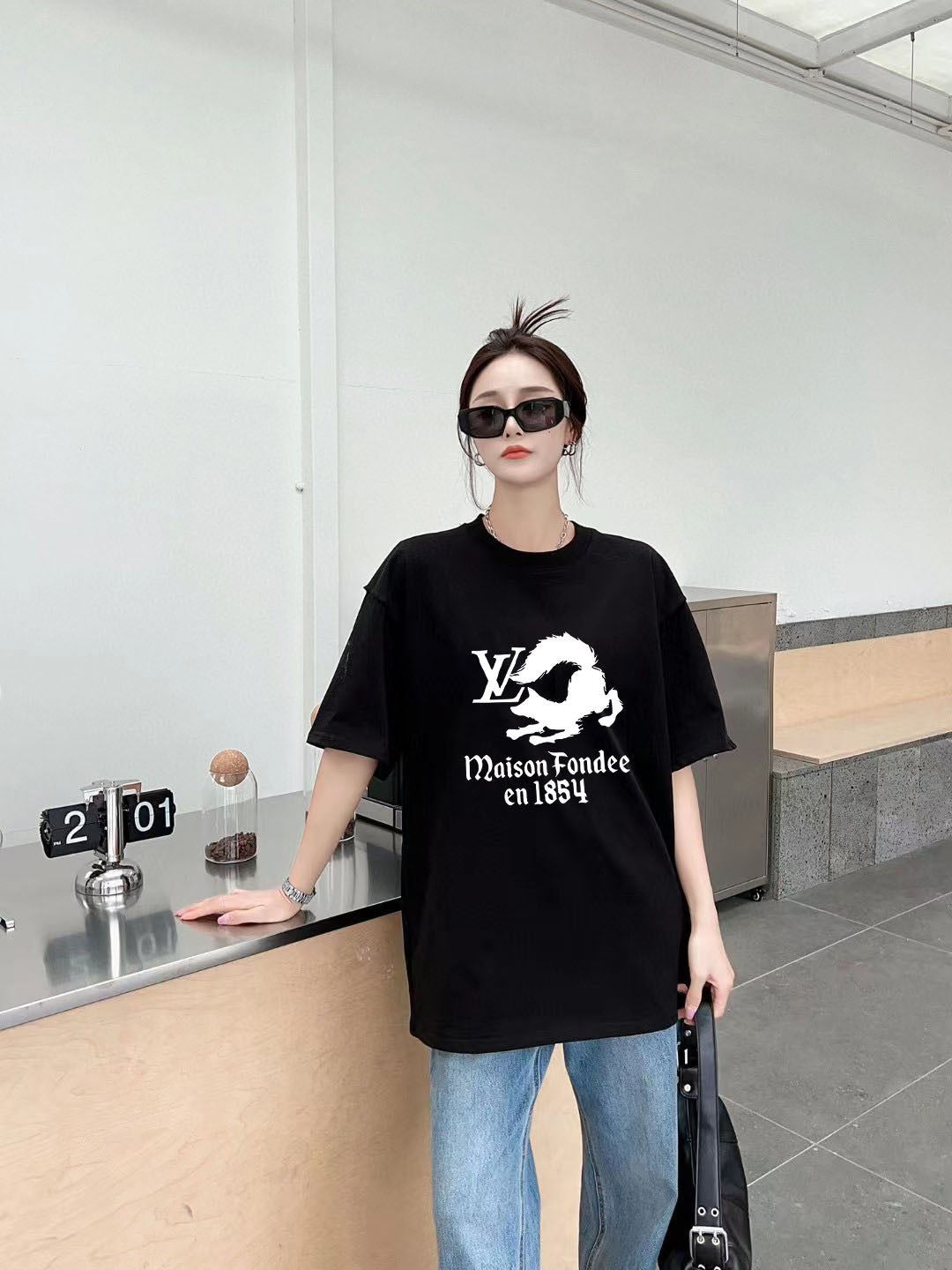 LuxluxHouse Best Quality Clothes T-shirt Louis Vuitton