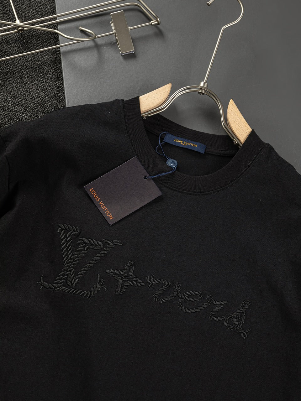 LuxluxHouse Best Quality Clothes T-shirt Louis Vuitton
