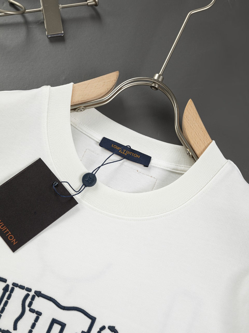 LuxluxHouse Best Quality Clothes T-shirt Louis Vuitton