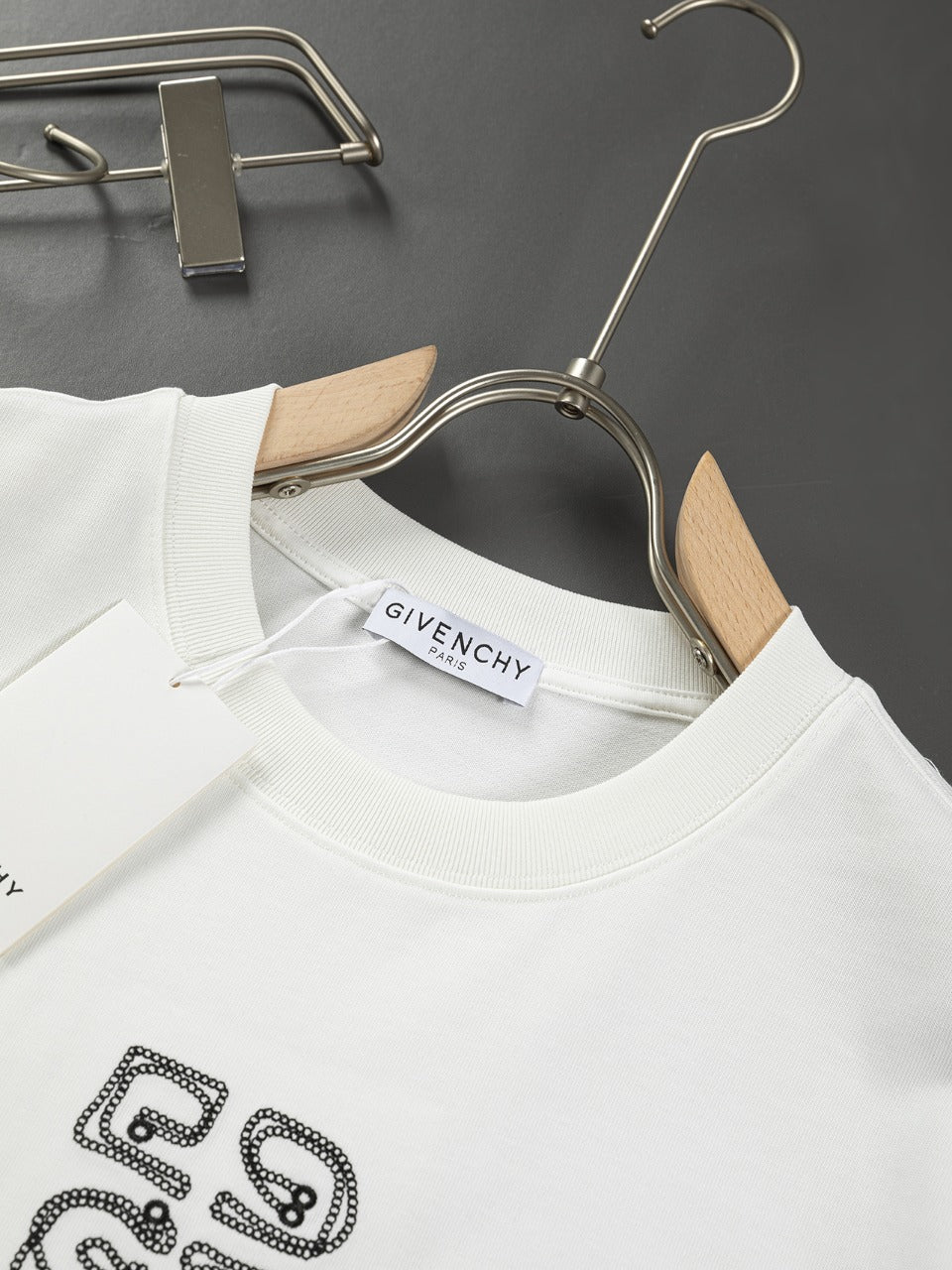 LuxluxHouse Best Quality Clothes Givenchy T-shirt