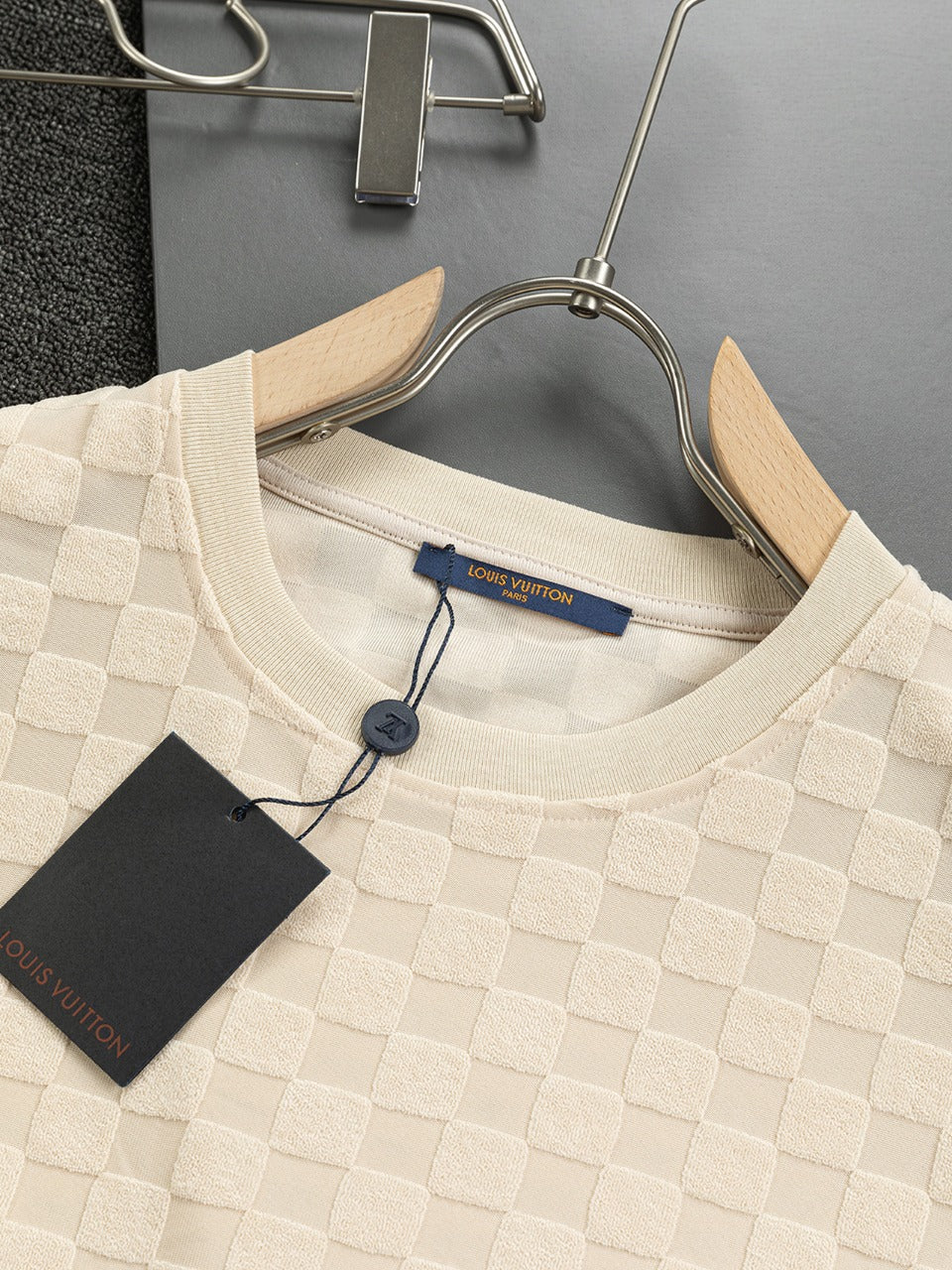 LuxluxHouse Best Quality Clothes T-shirt Louis Vuitton