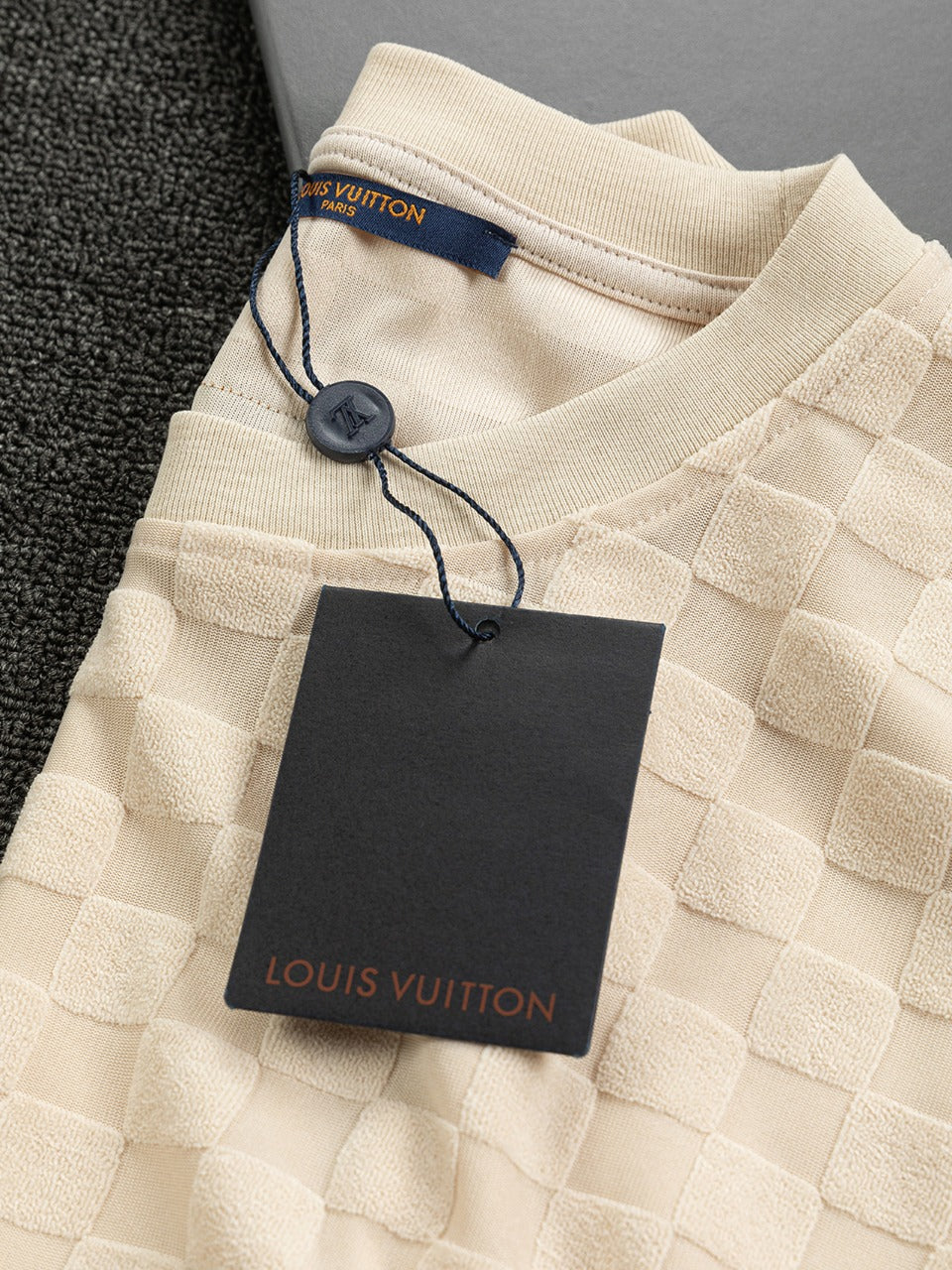 LuxluxHouse Best Quality Clothes T-shirt Louis Vuitton