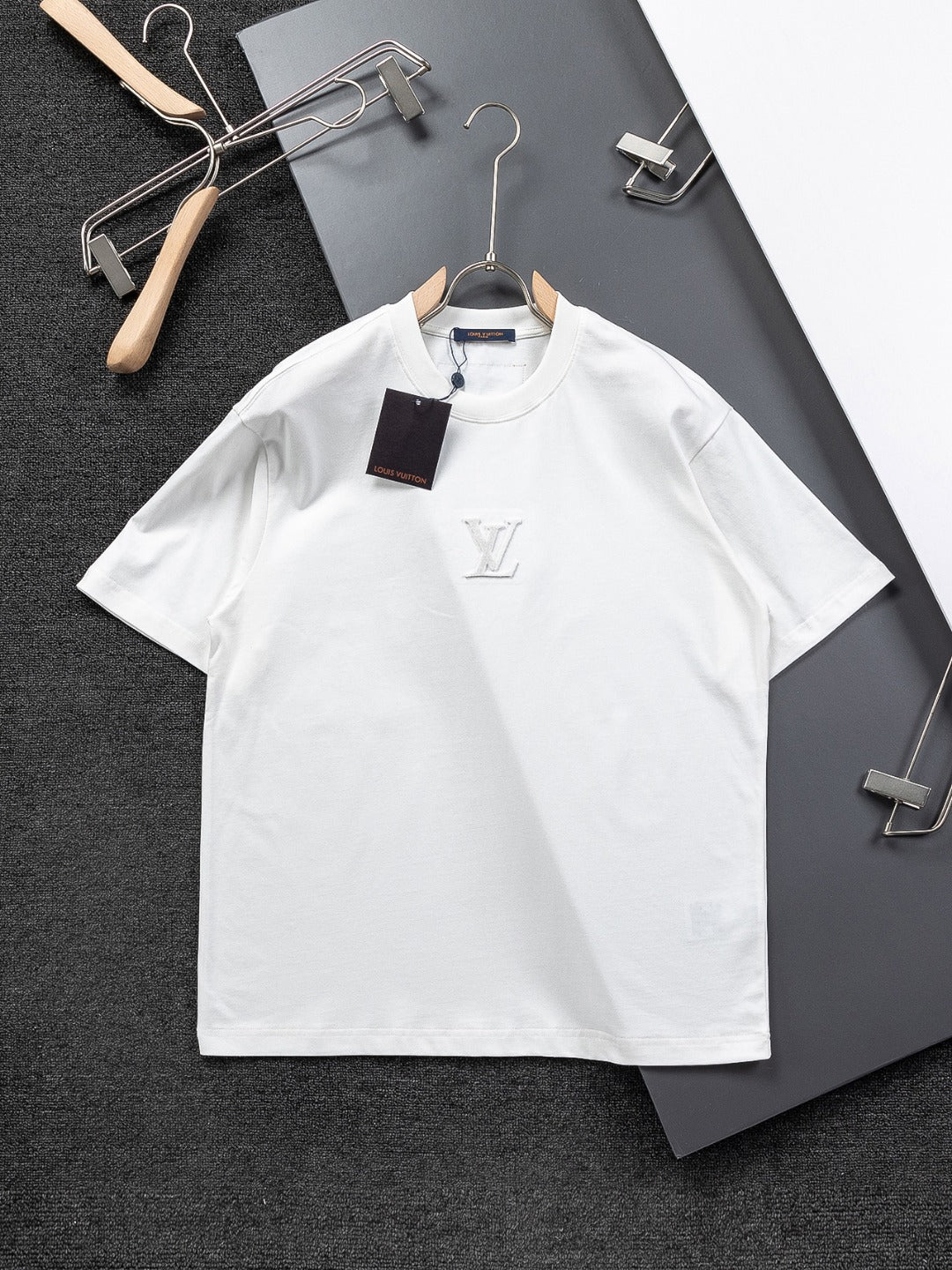 LuxluxHouse Best Quality Clothes T-shirt Louis Vuitton