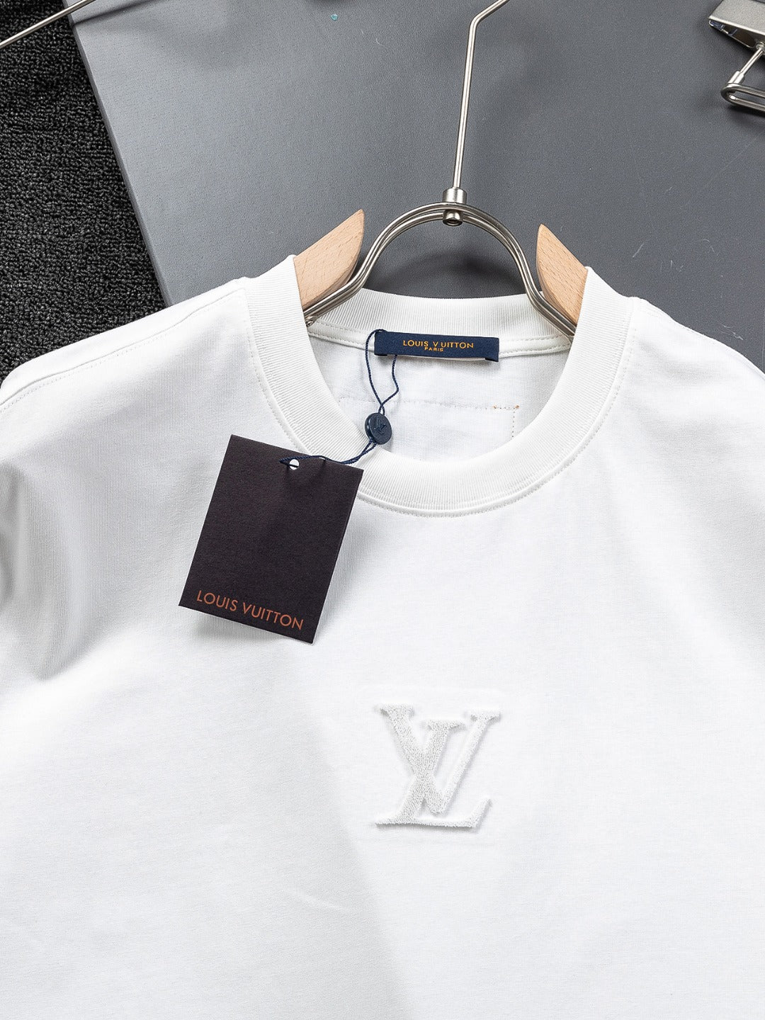 LuxluxHouse Best Quality Clothes T-shirt Louis Vuitton