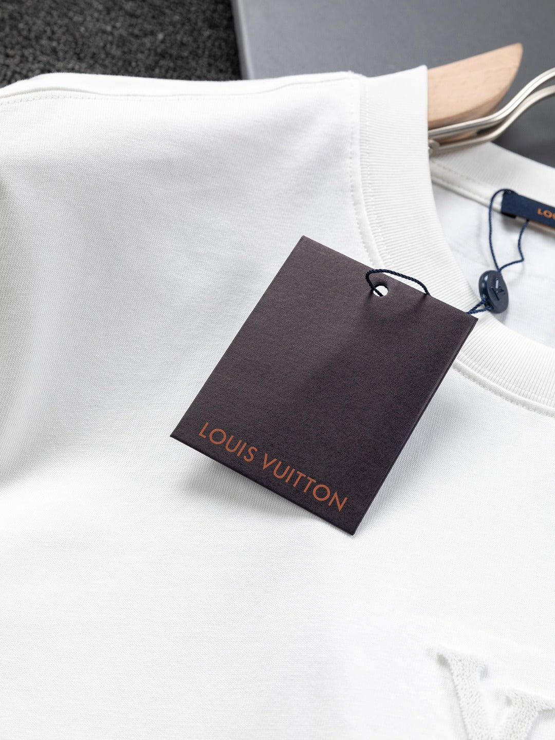 LuxluxHouse Best Quality Clothes T-shirt Louis Vuitton