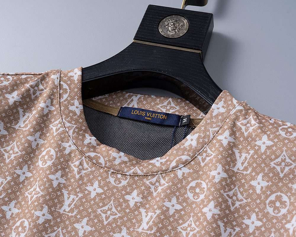 LuxluxHouse Best Quality Clothes T-shirt Louis Vuitton