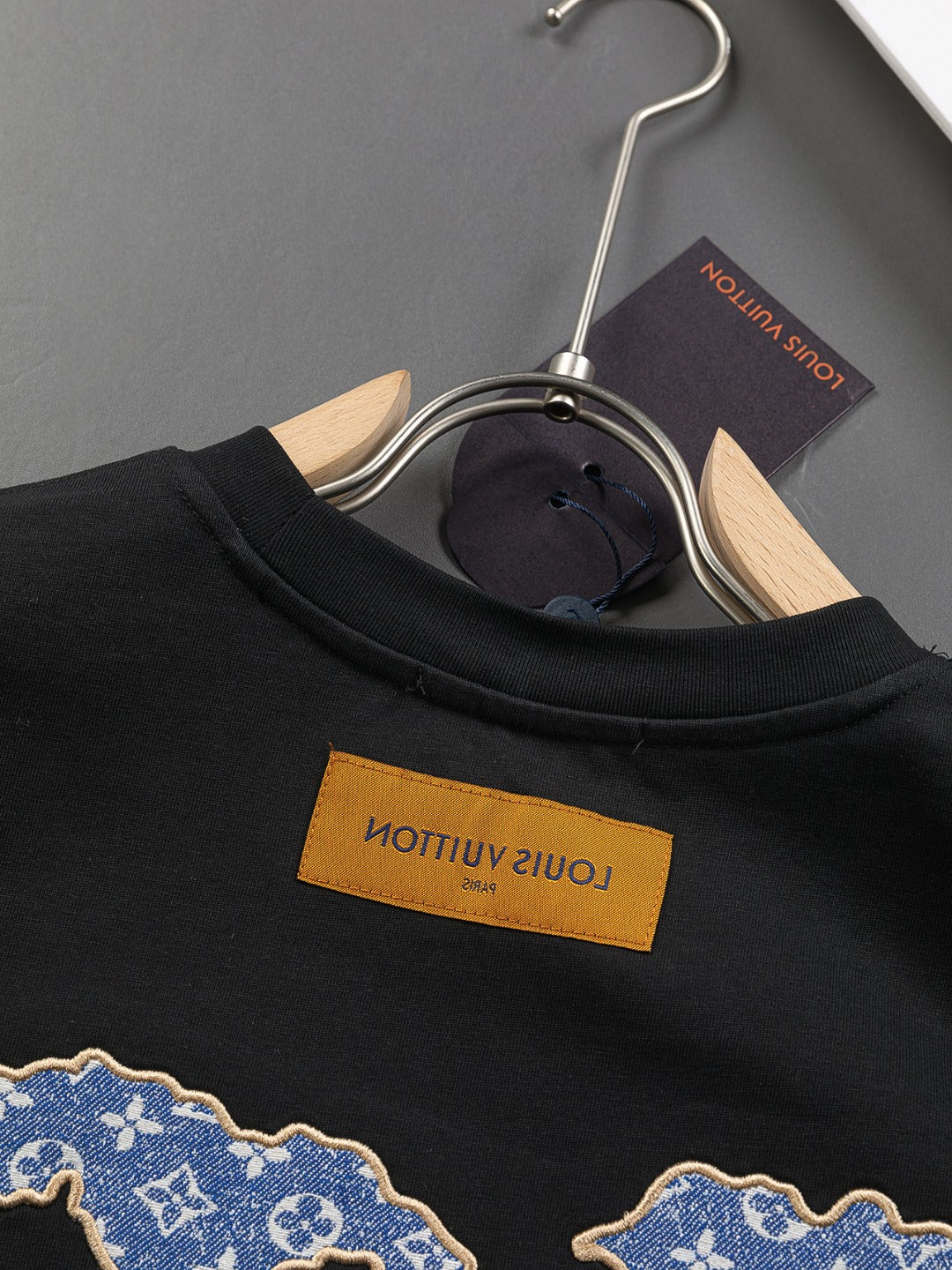 LuxluxHouse Best Quality Clothes T-shirt Louis Vuitton