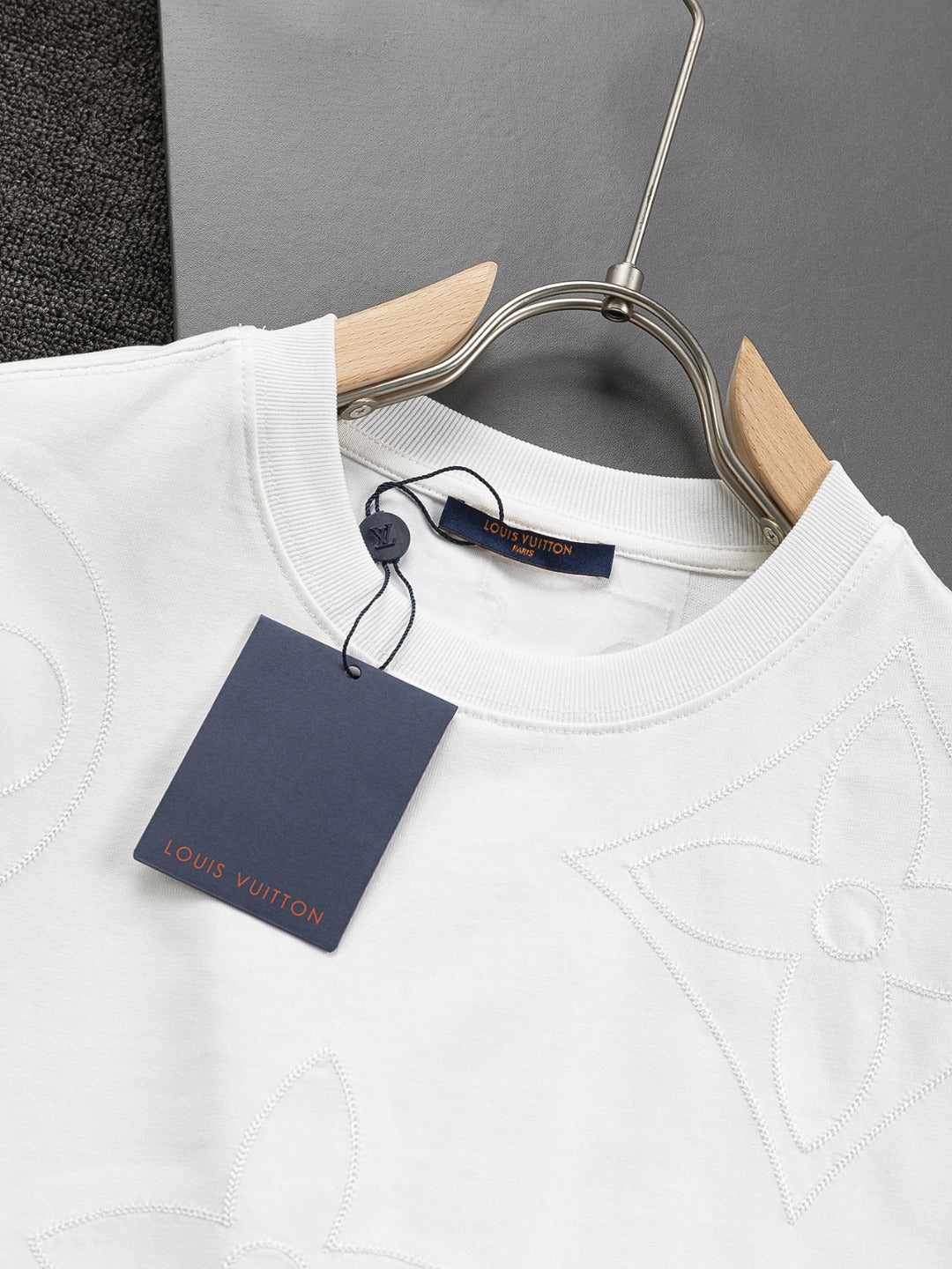 LuxluxHouse Best Quality Clothes T-shirt Louis Vuitton