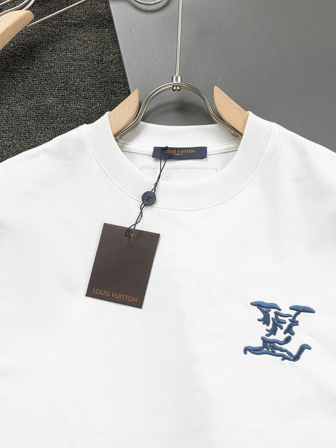 LuxluxHouse Best Quality Clothes T-shirt Louis Vuitton
