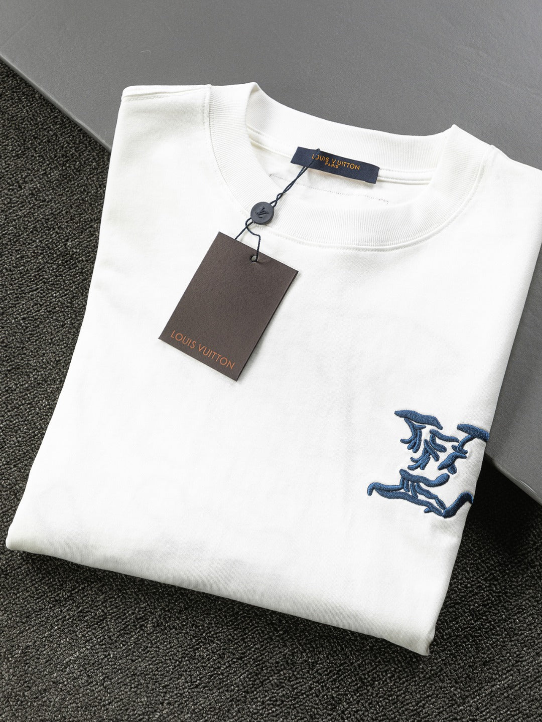 LuxluxHouse Best Quality Clothes T-shirt Louis Vuitton