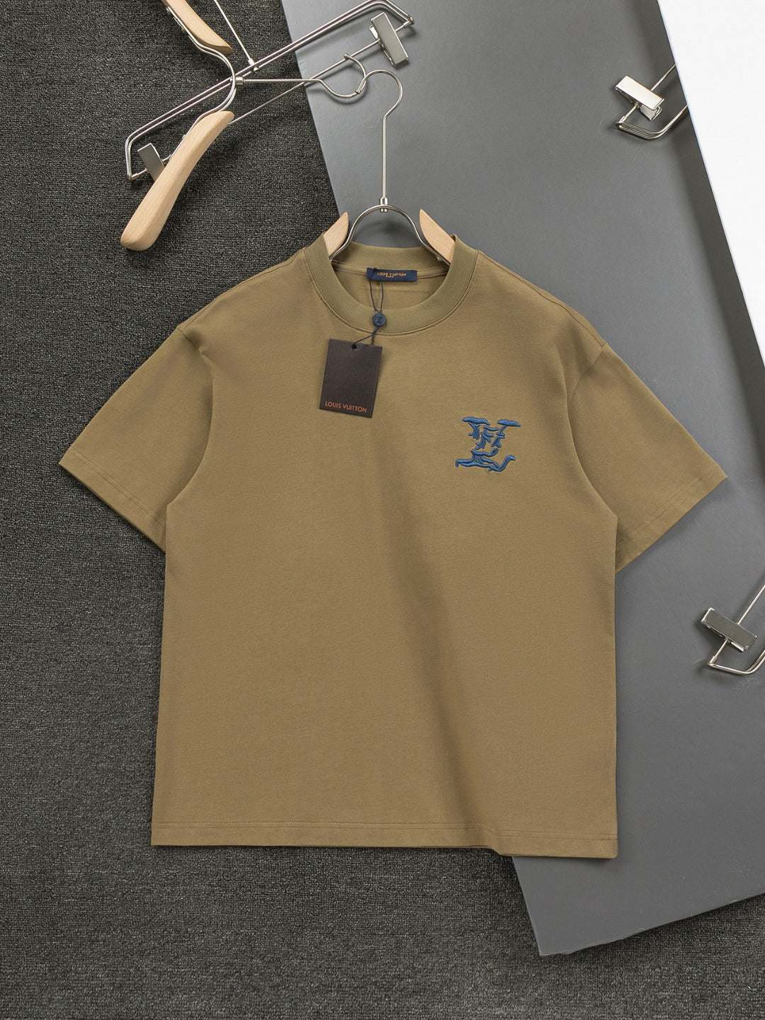 LuxluxHouse Best Quality Clothes T-shirt Louis Vuitton