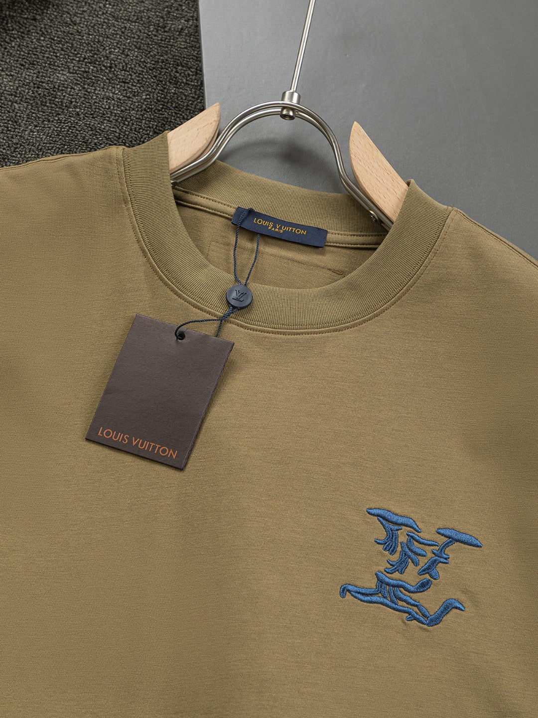 LuxluxHouse Best Quality Clothes T-shirt Louis Vuitton
